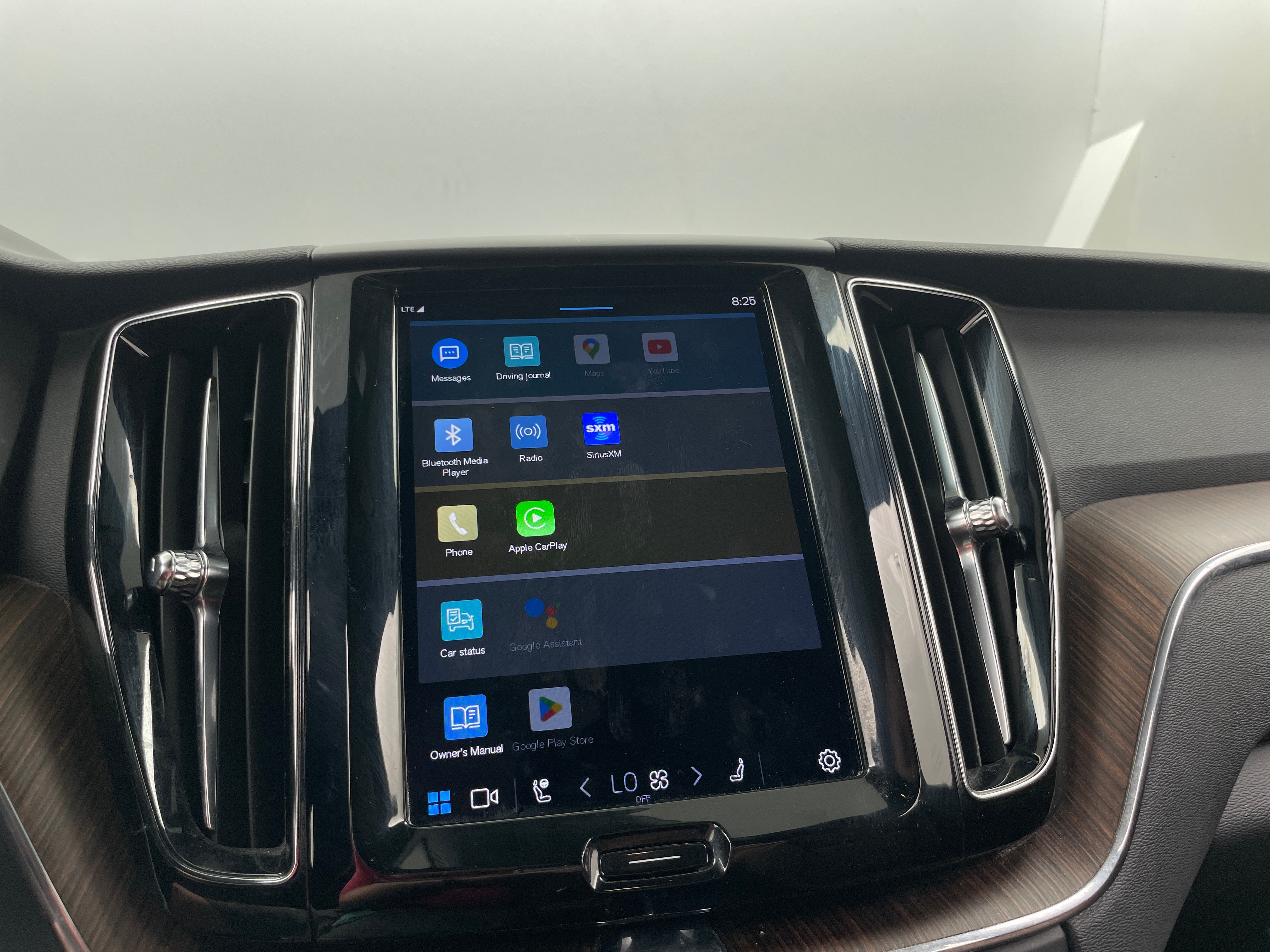 2022 Volvo XC60 B5 Momentum 3