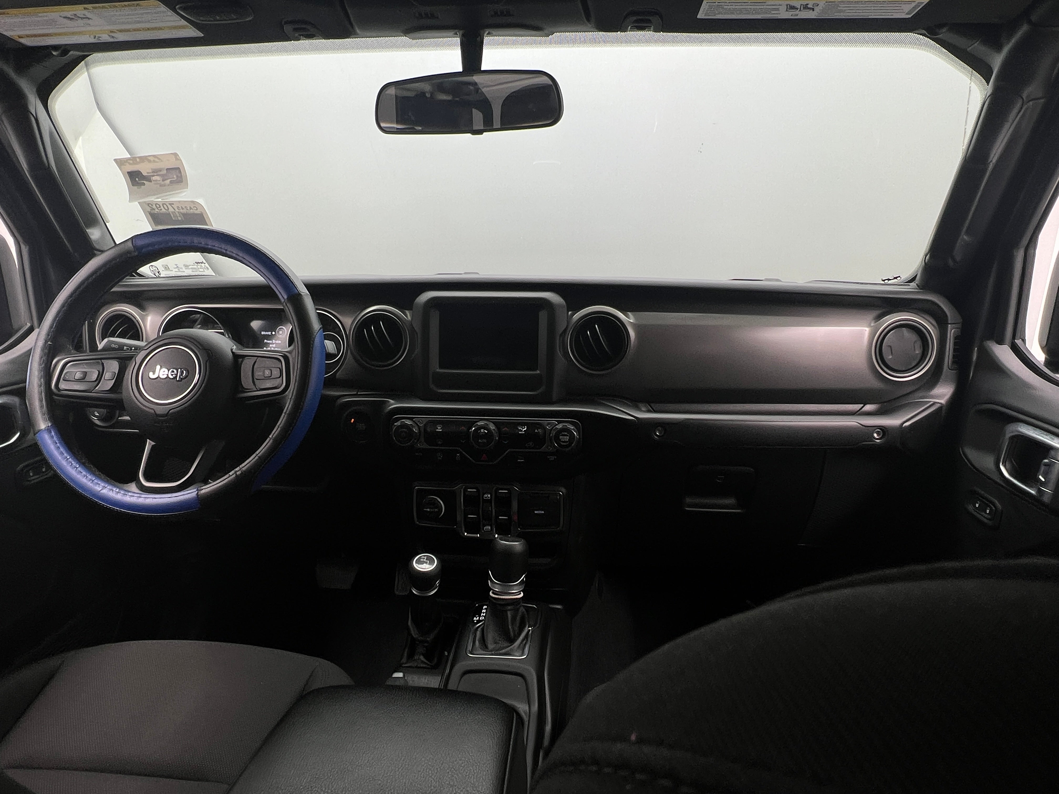 2022 Jeep Gladiator Willys 3