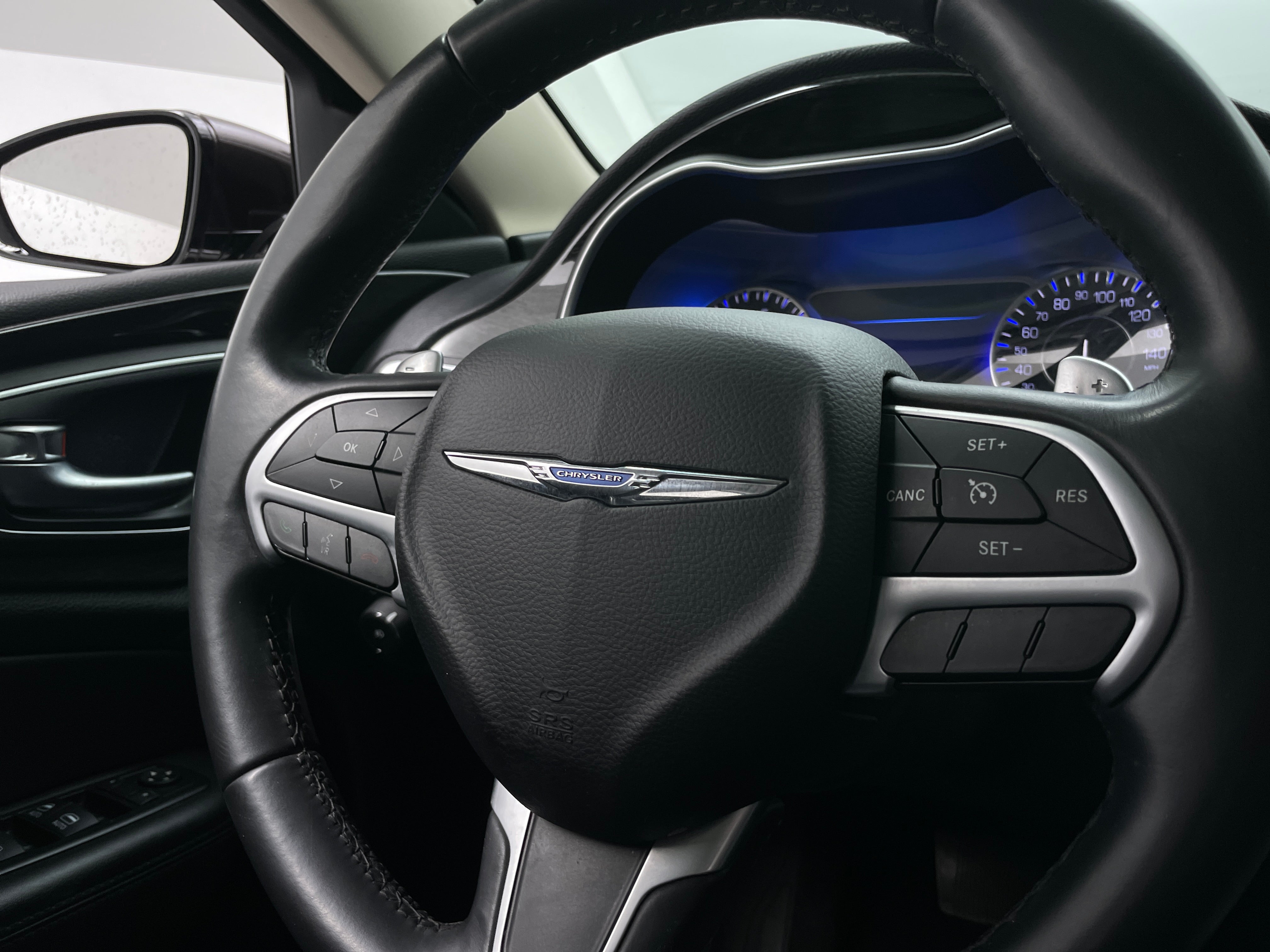 2015 Chrysler 200 C 4