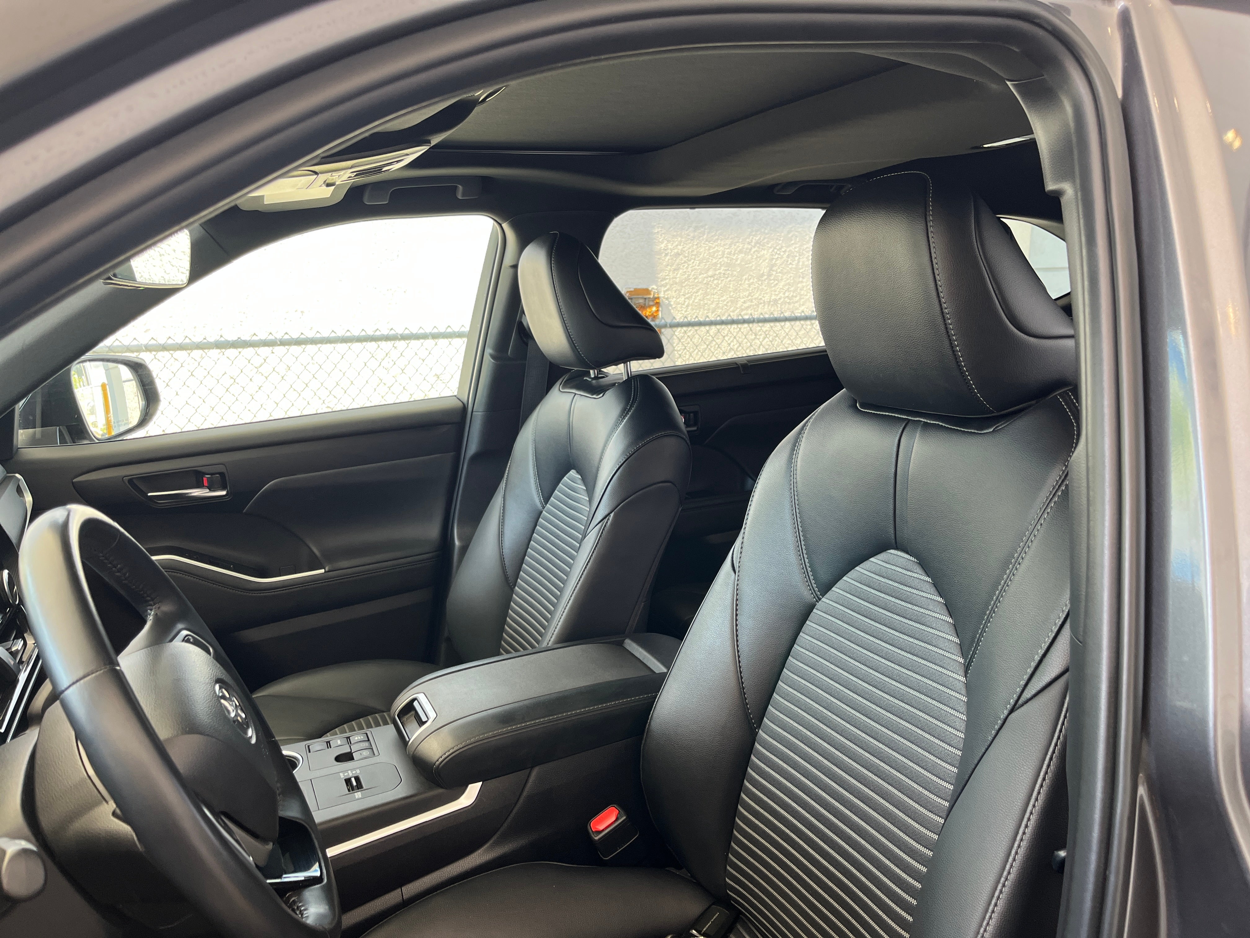 2024 Toyota Highlander XSE 2