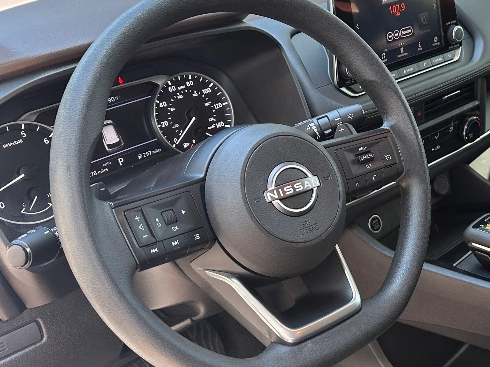Thumbnail: 2023 Nissan Rogue - 4