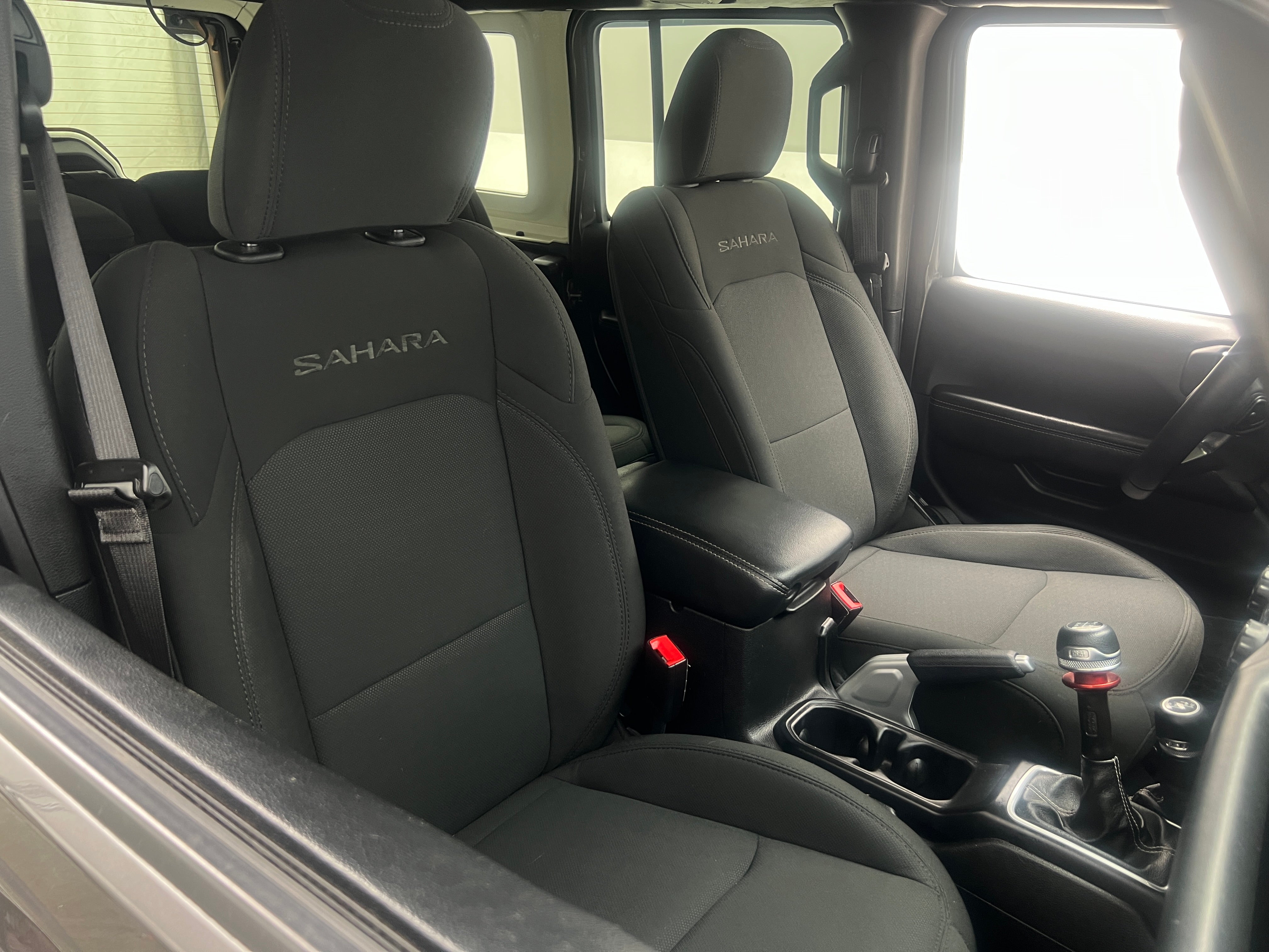 2018 Jeep Wrangler Unlimited Sahara 2