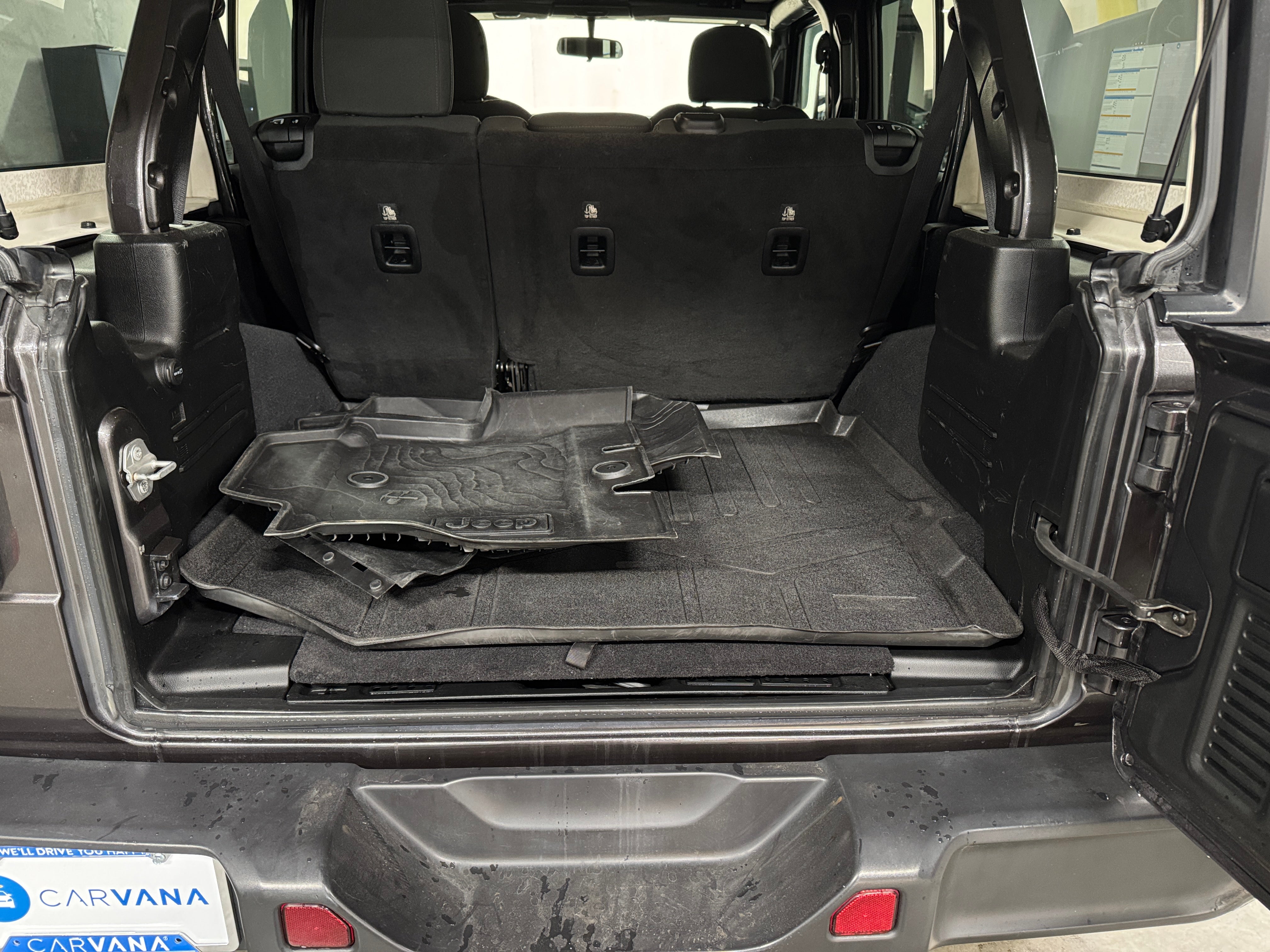 2018 Jeep Wrangler Unlimited Sahara 7