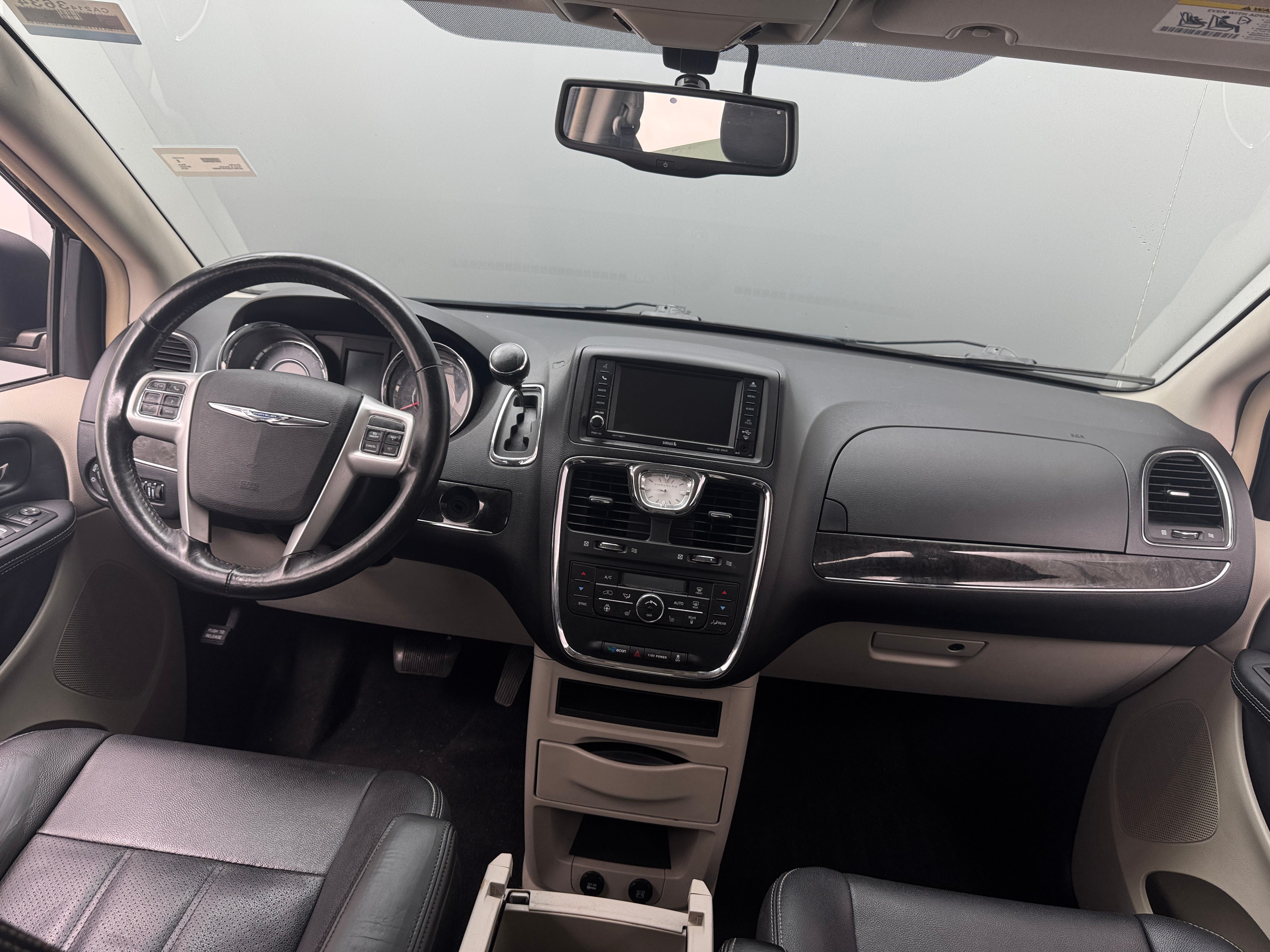 2015 Chrysler Town & Country Touring 2