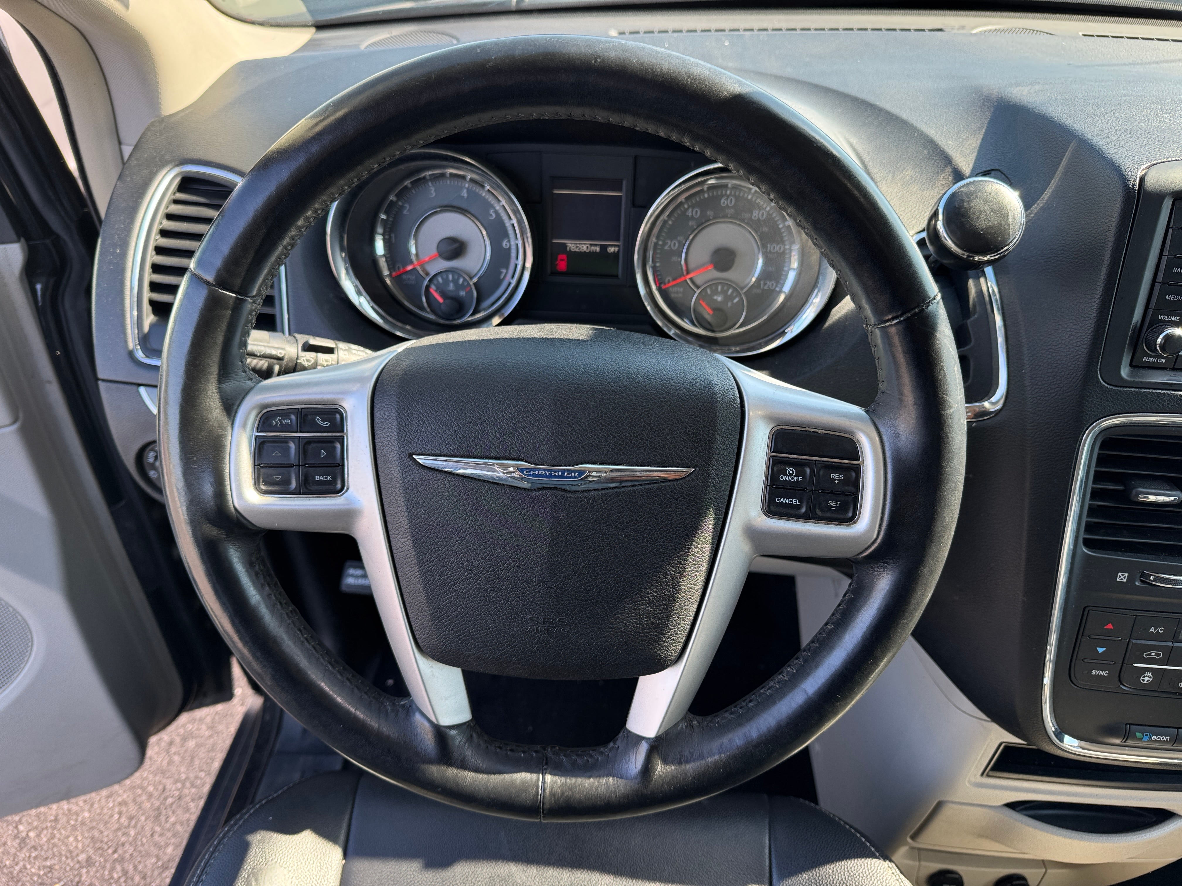 2015 Chrysler Town & Country Touring 4