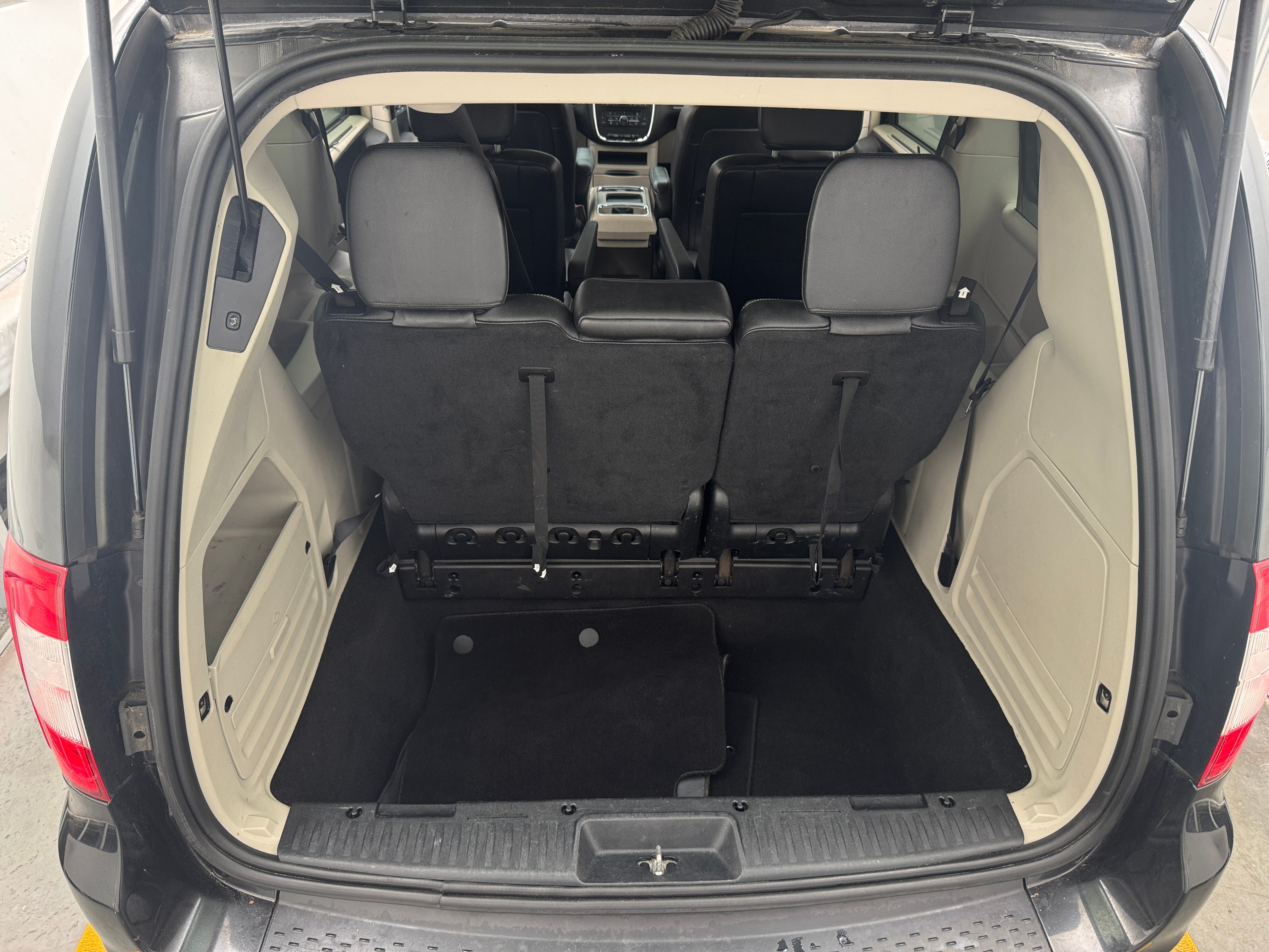 2015 Chrysler Town & Country Touring 6