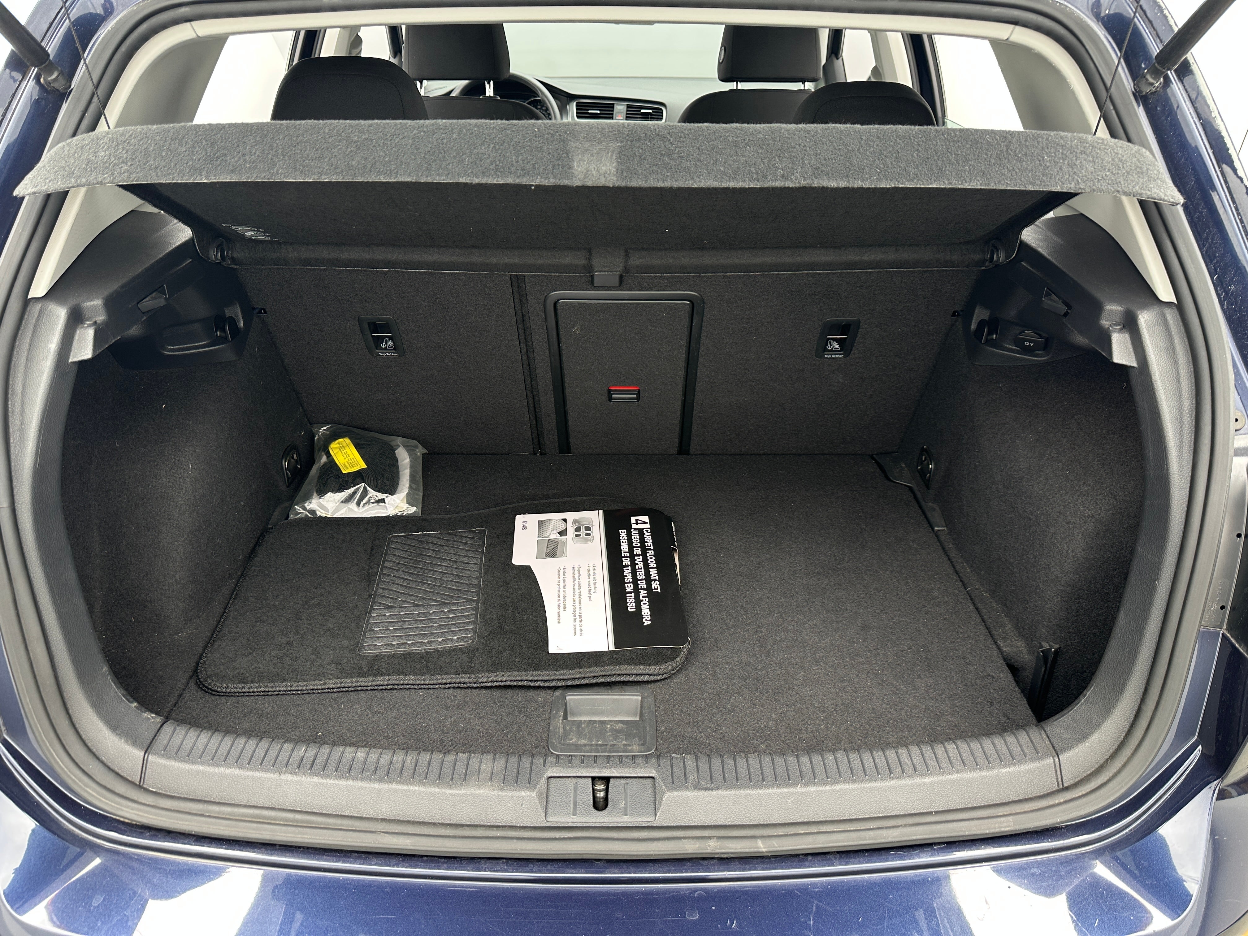 2016 Volkswagen e-Golf SE 7