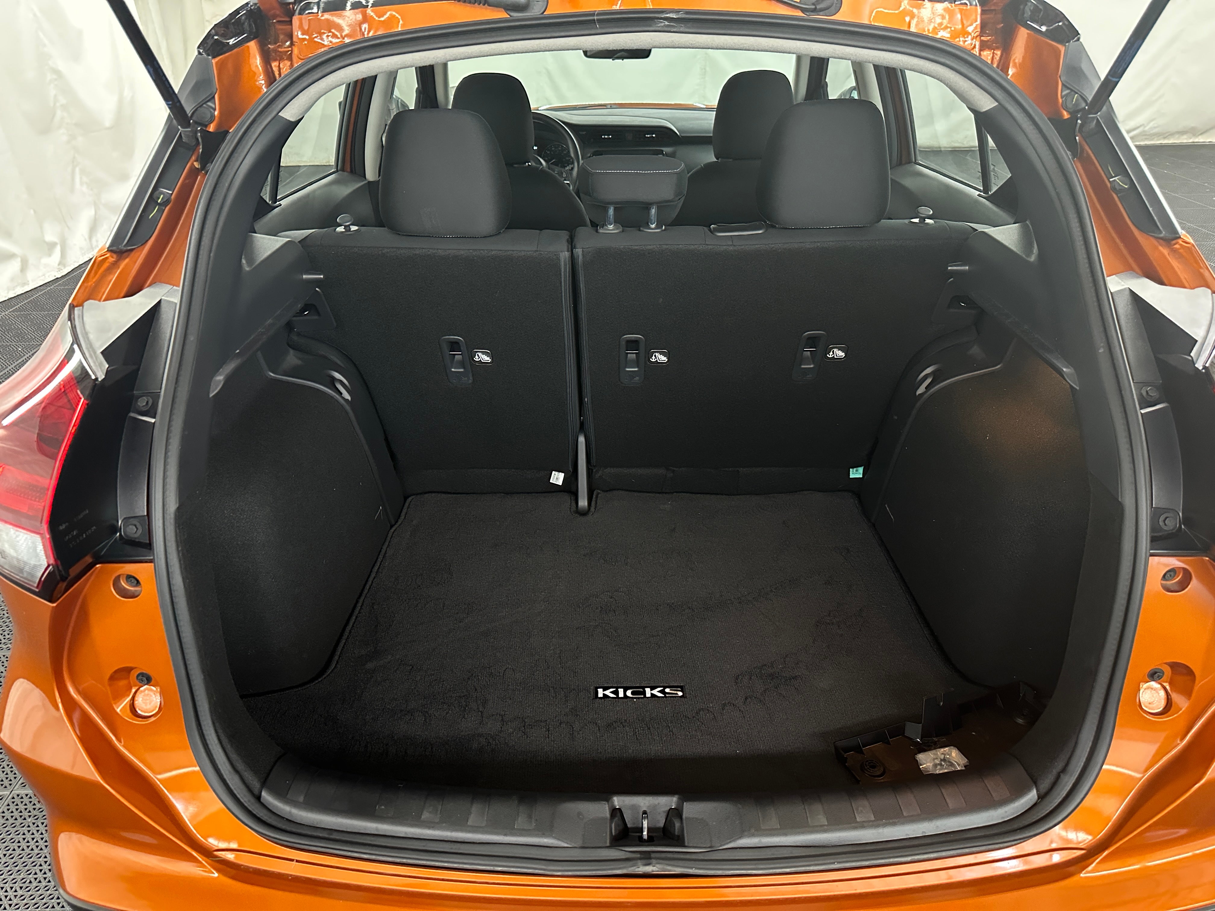 2023 Nissan Kicks SV 7