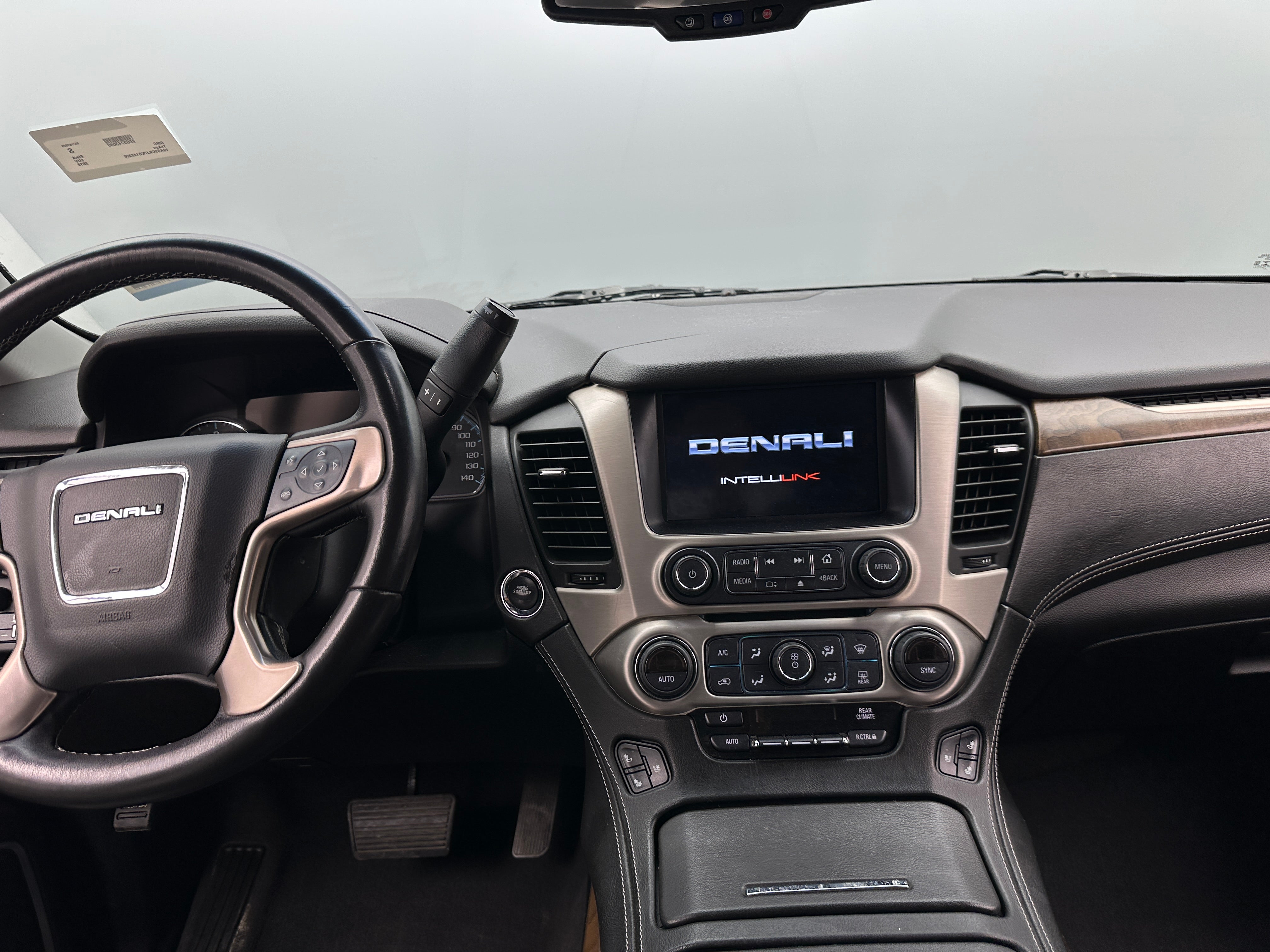 2019 GMC Yukon Denali 2