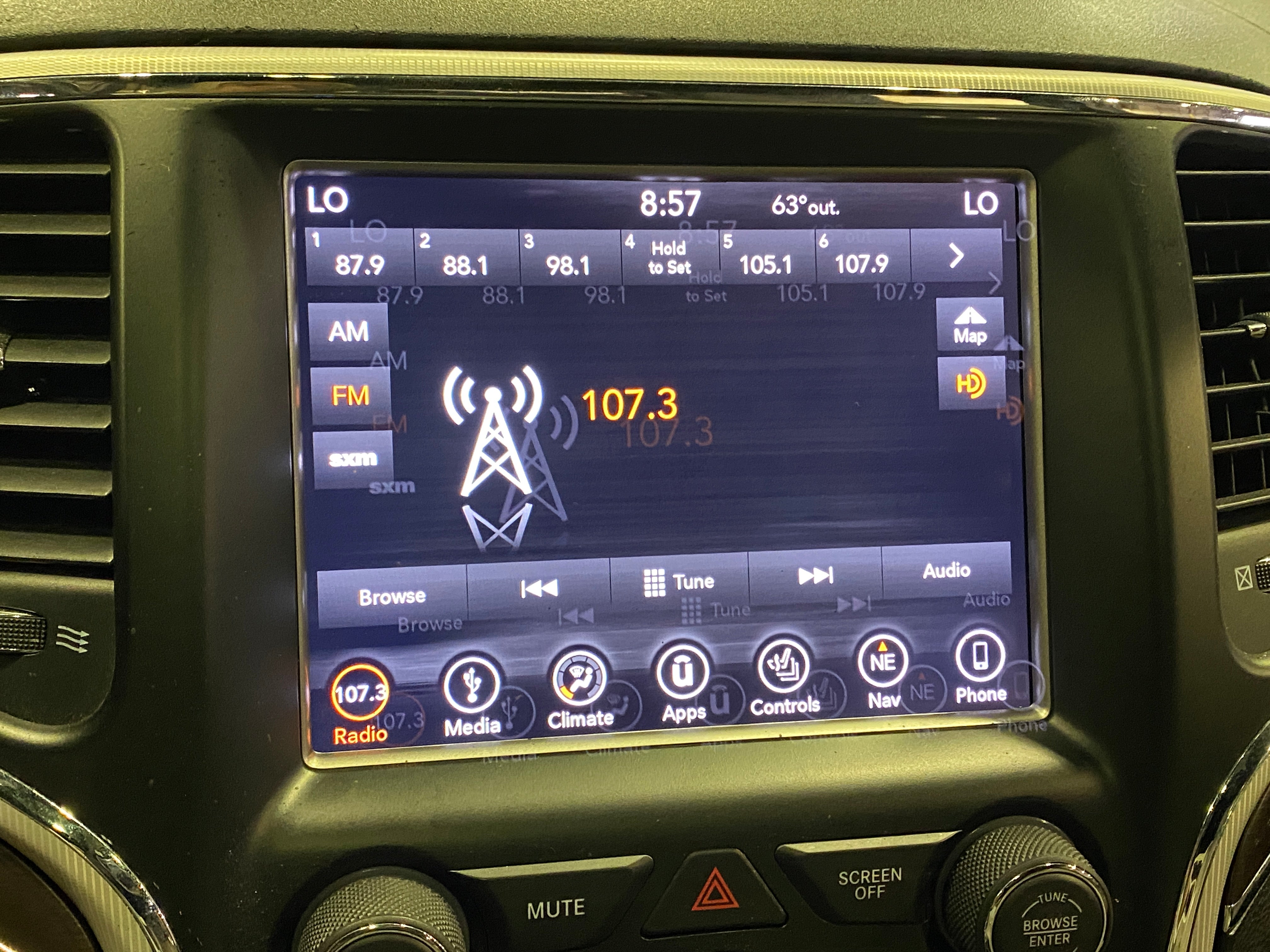 2018 Jeep Grand Cherokee Sterling Edition 3