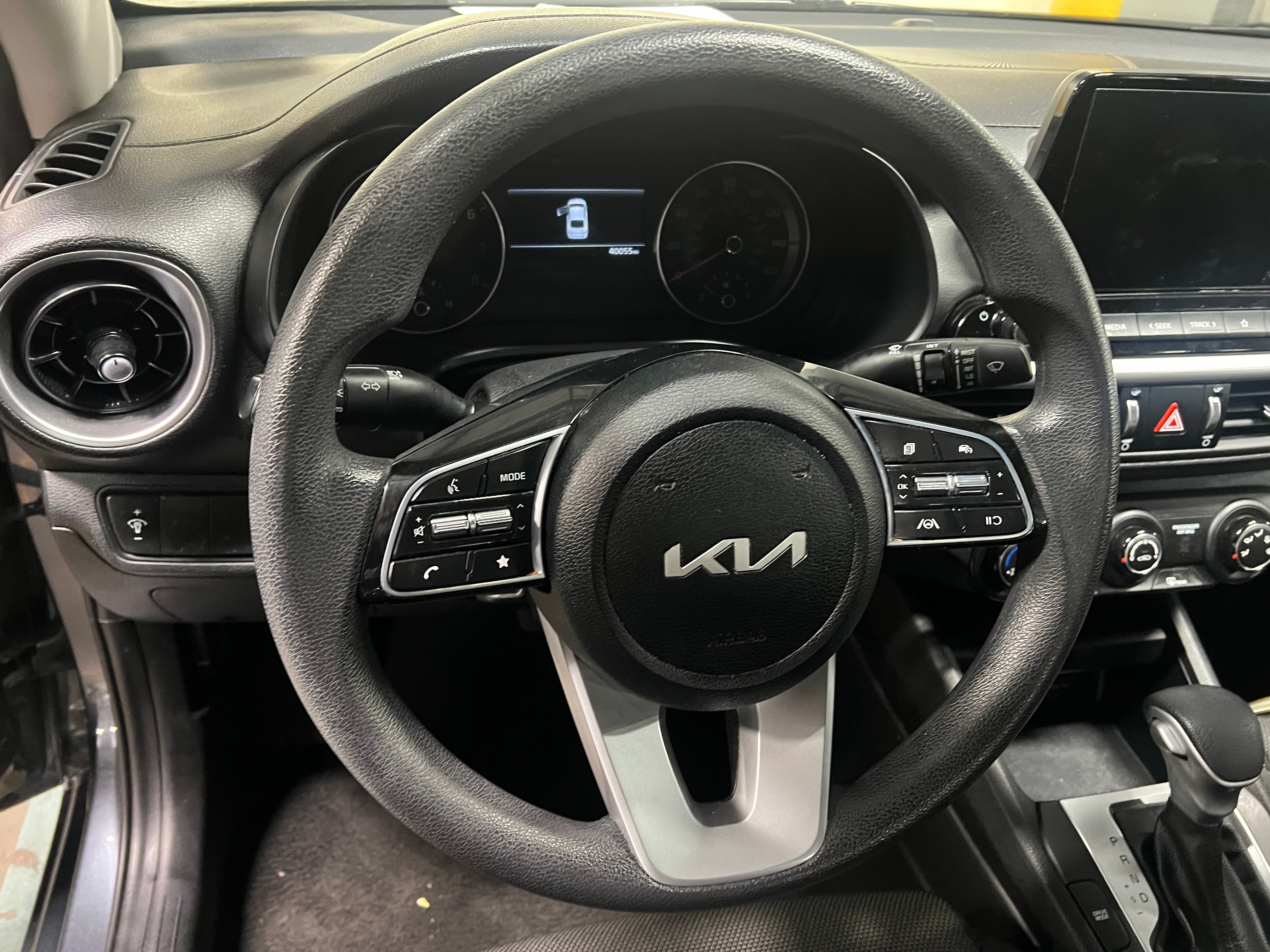 2023 Kia Forte LXS 5