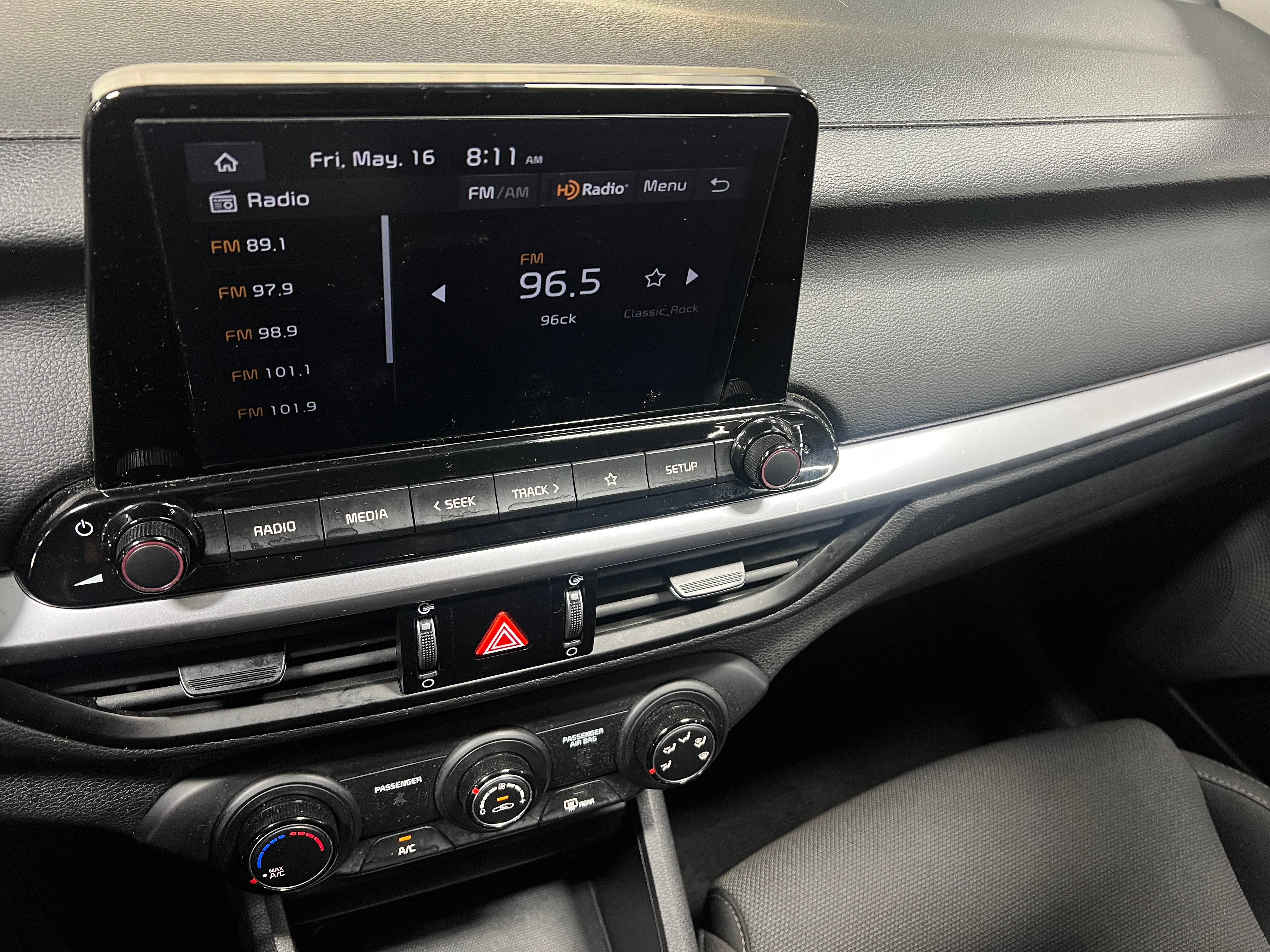 2023 Kia Forte LXS 4