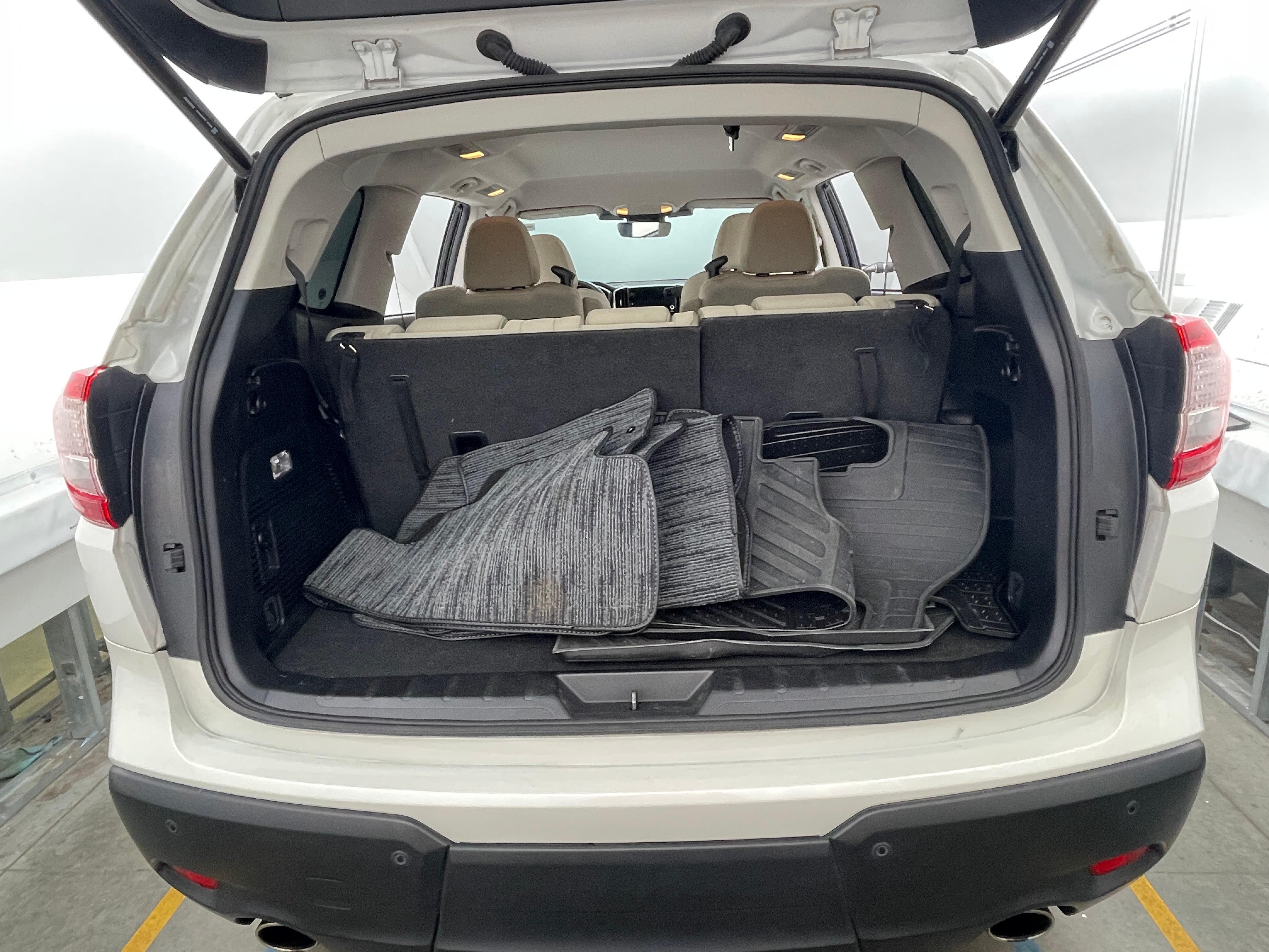 2023 Subaru Ascent Premium 7