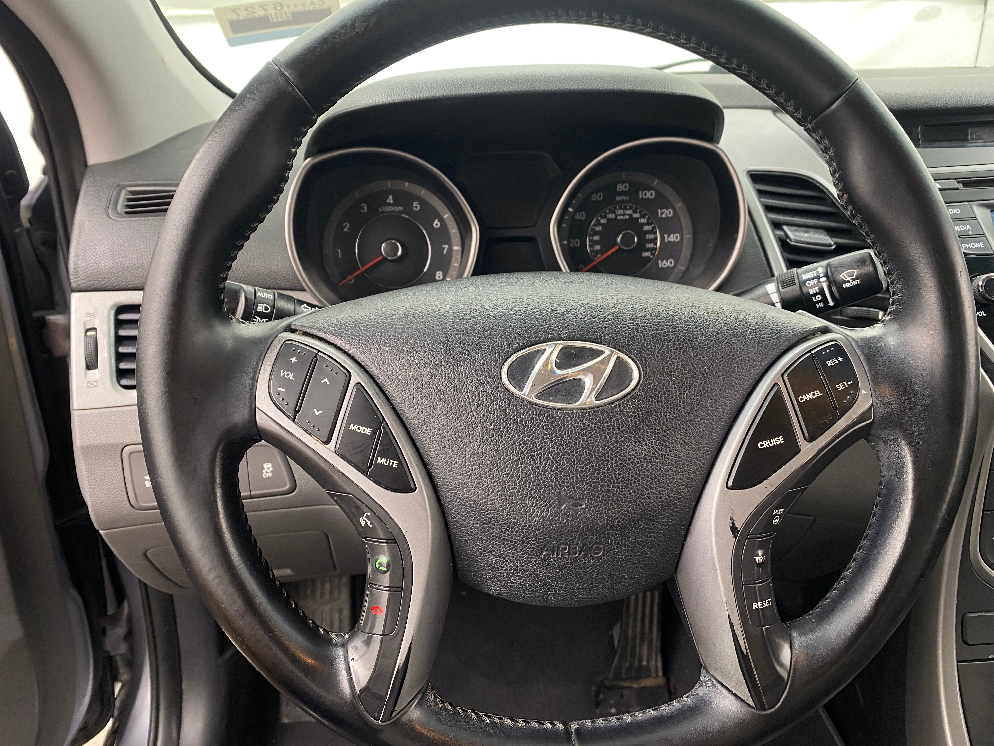 2015 Hyundai Elantra Limited Edition 4
