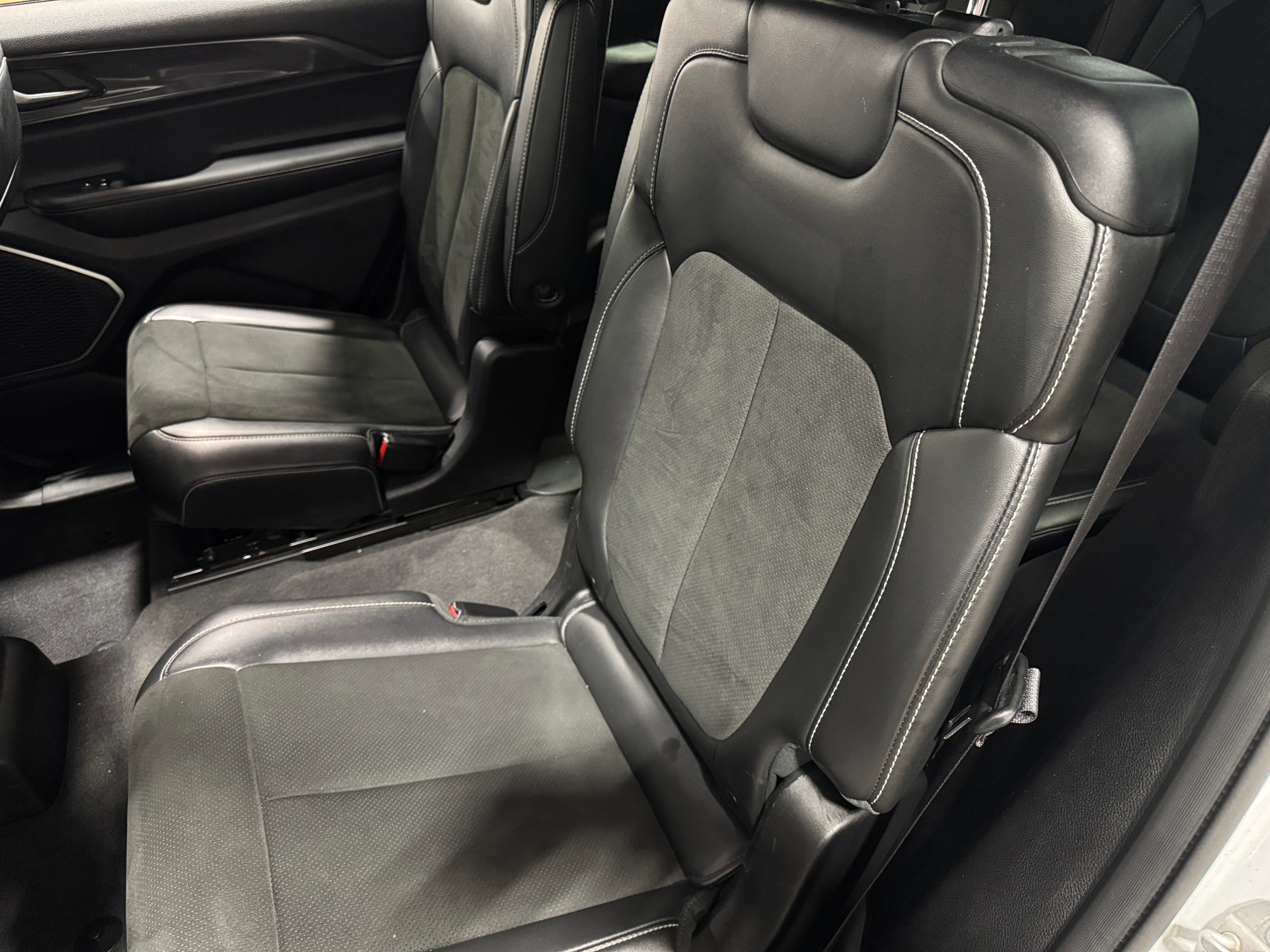 2021 Jeep Grand Cherokee L Altitude 6
