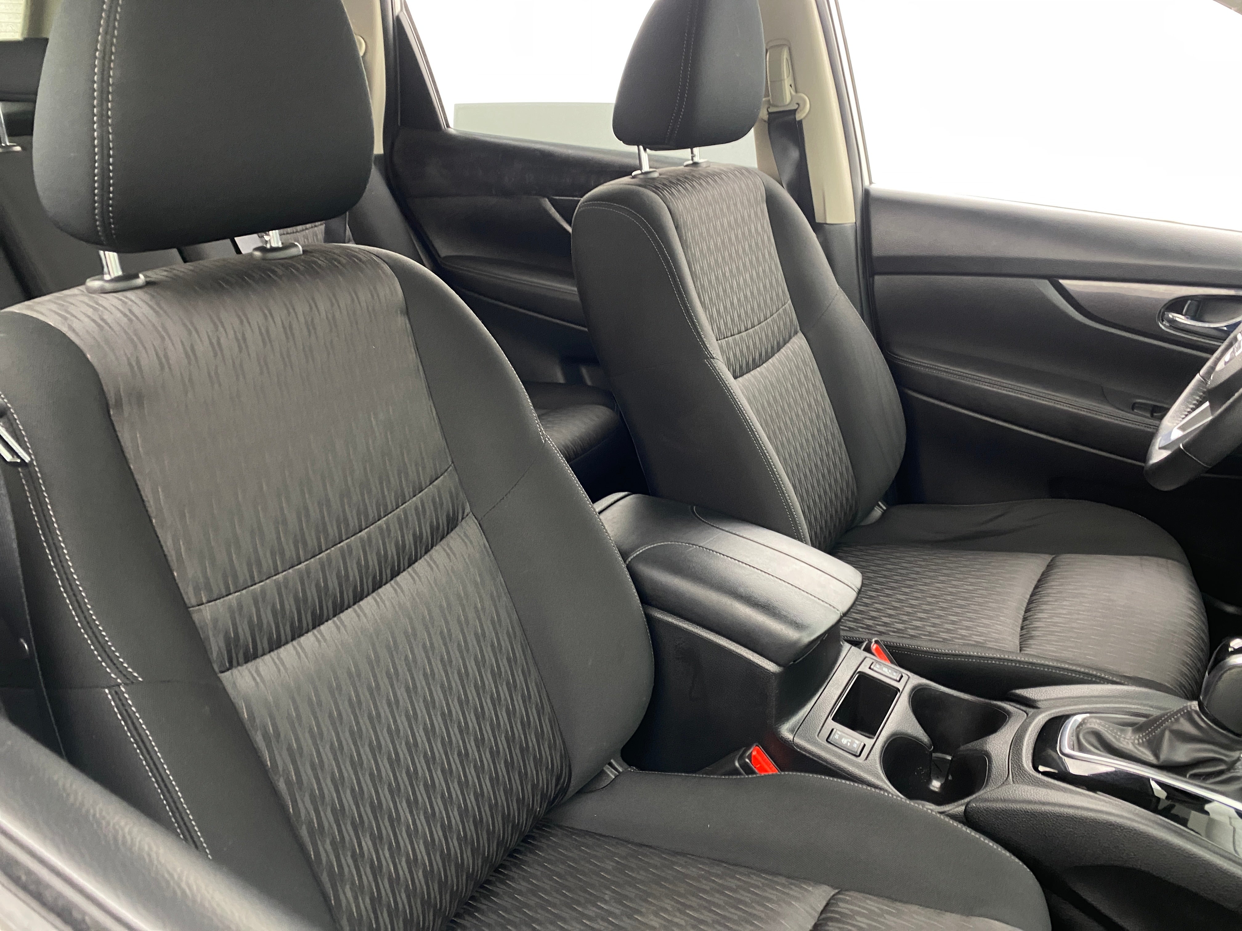 2020 Nissan Rogue S 2