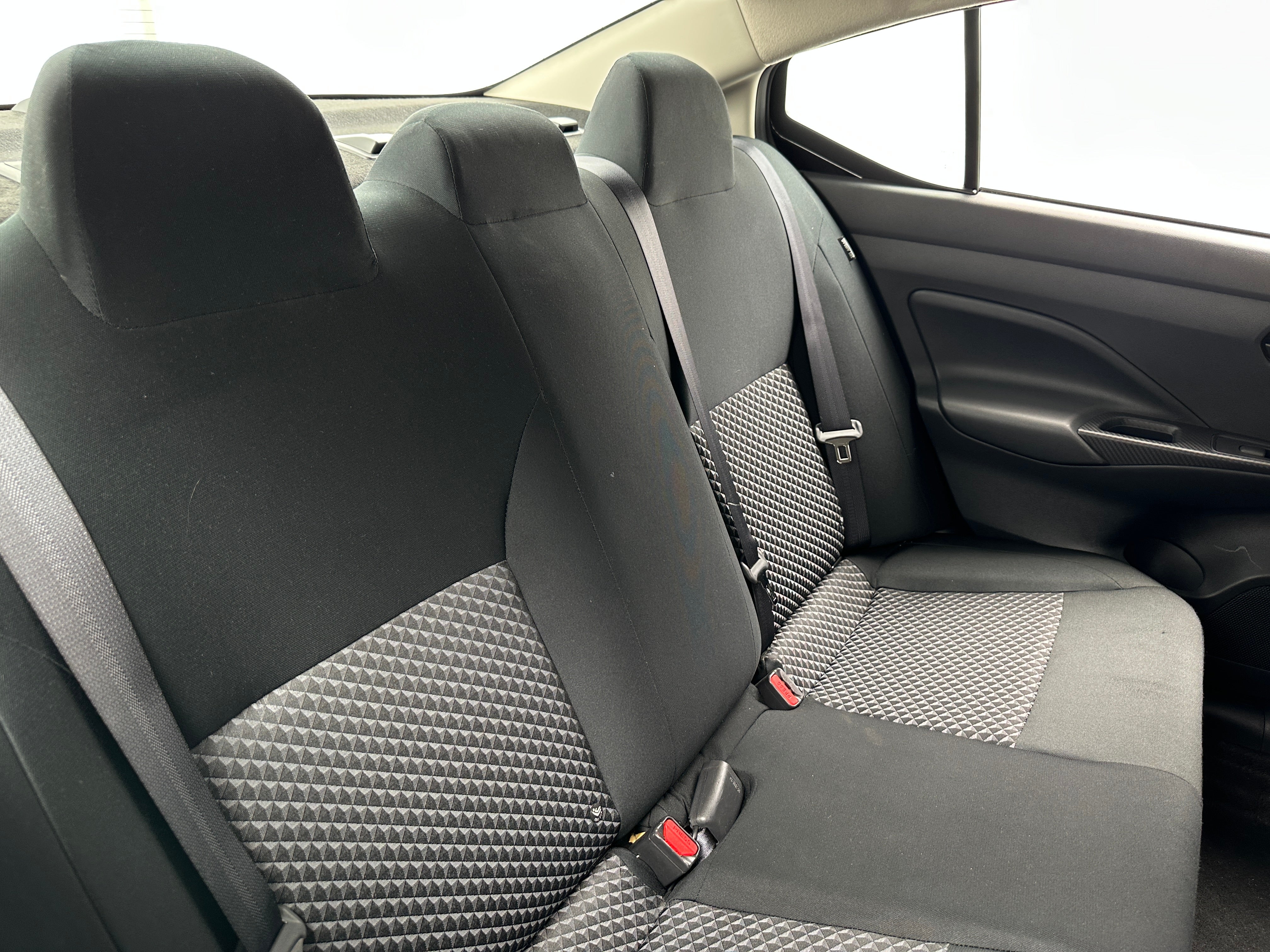 2024 Nissan Versa S 6