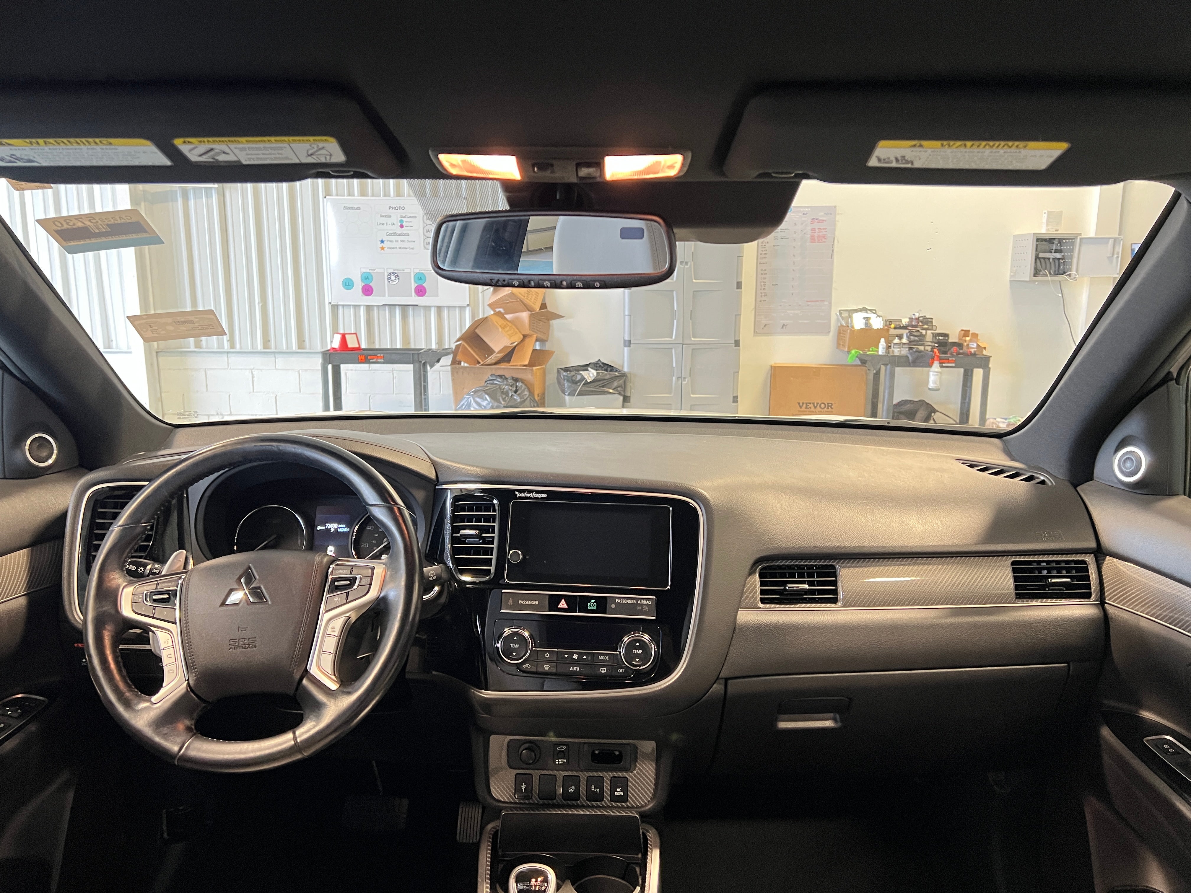 2019 Mitsubishi Outlander GT 2