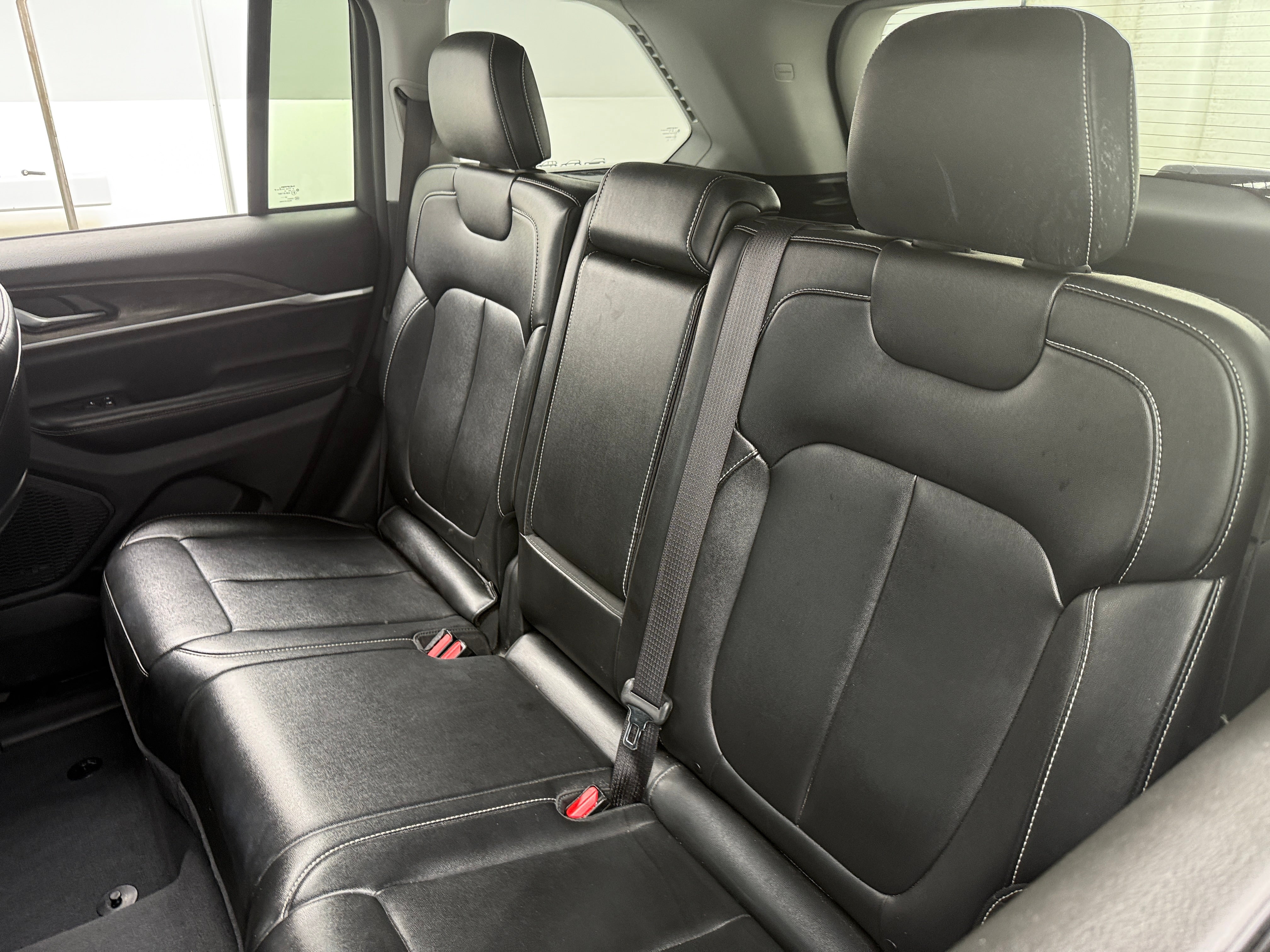 2023 Jeep Grand Cherokee Limited Edition 5