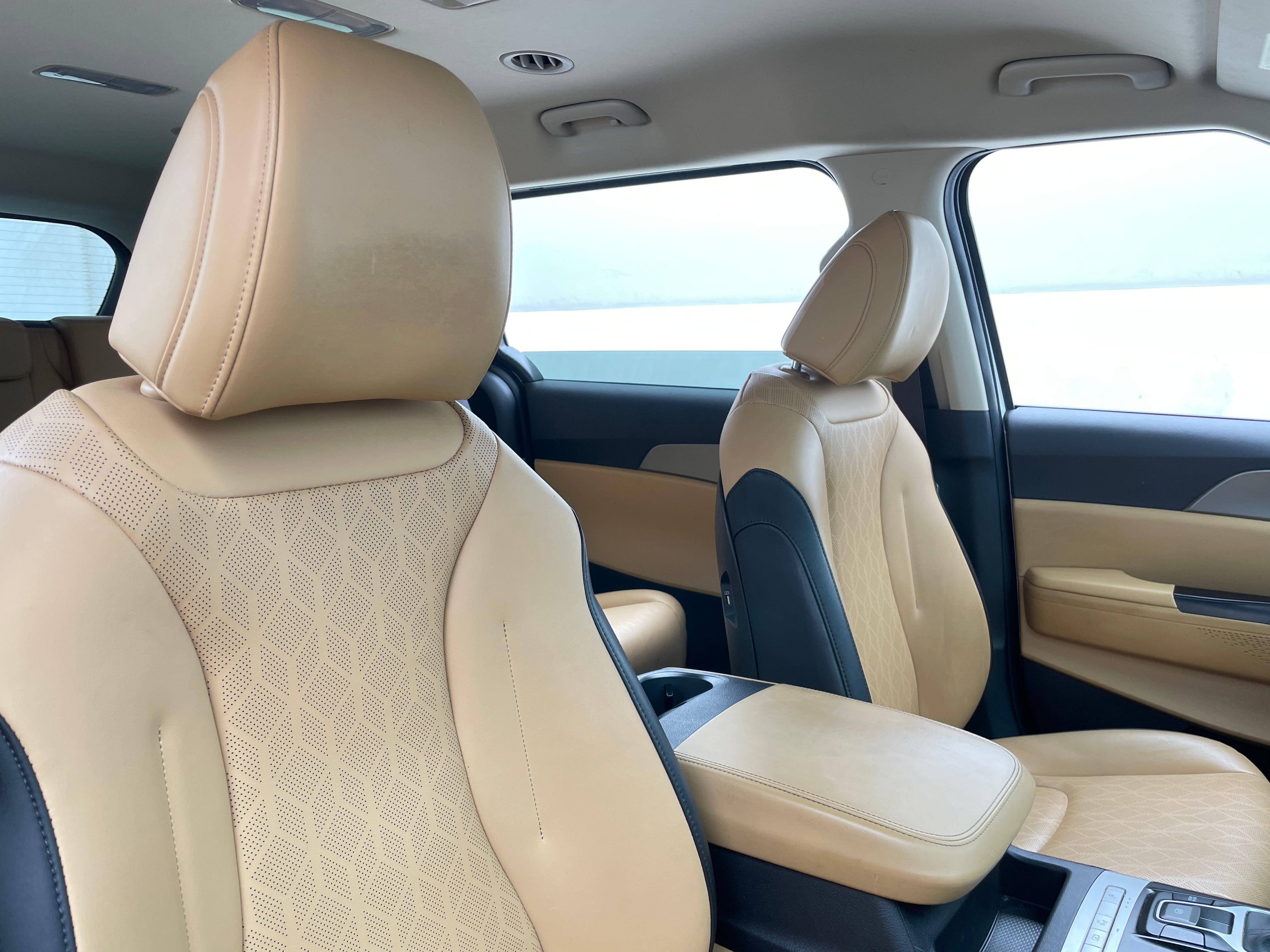 2022 Kia Carnival LX 2