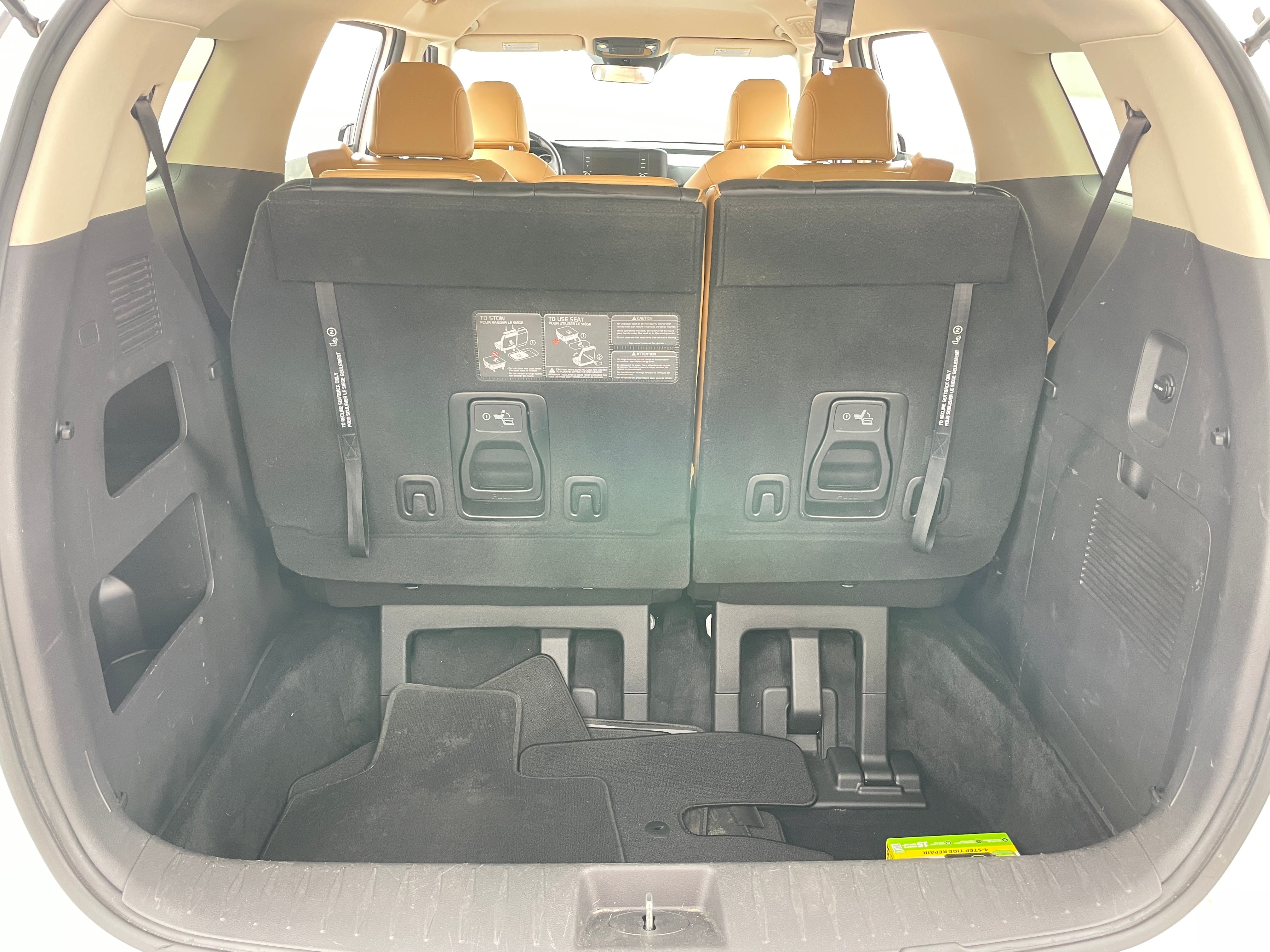 2022 Kia Carnival LX 7