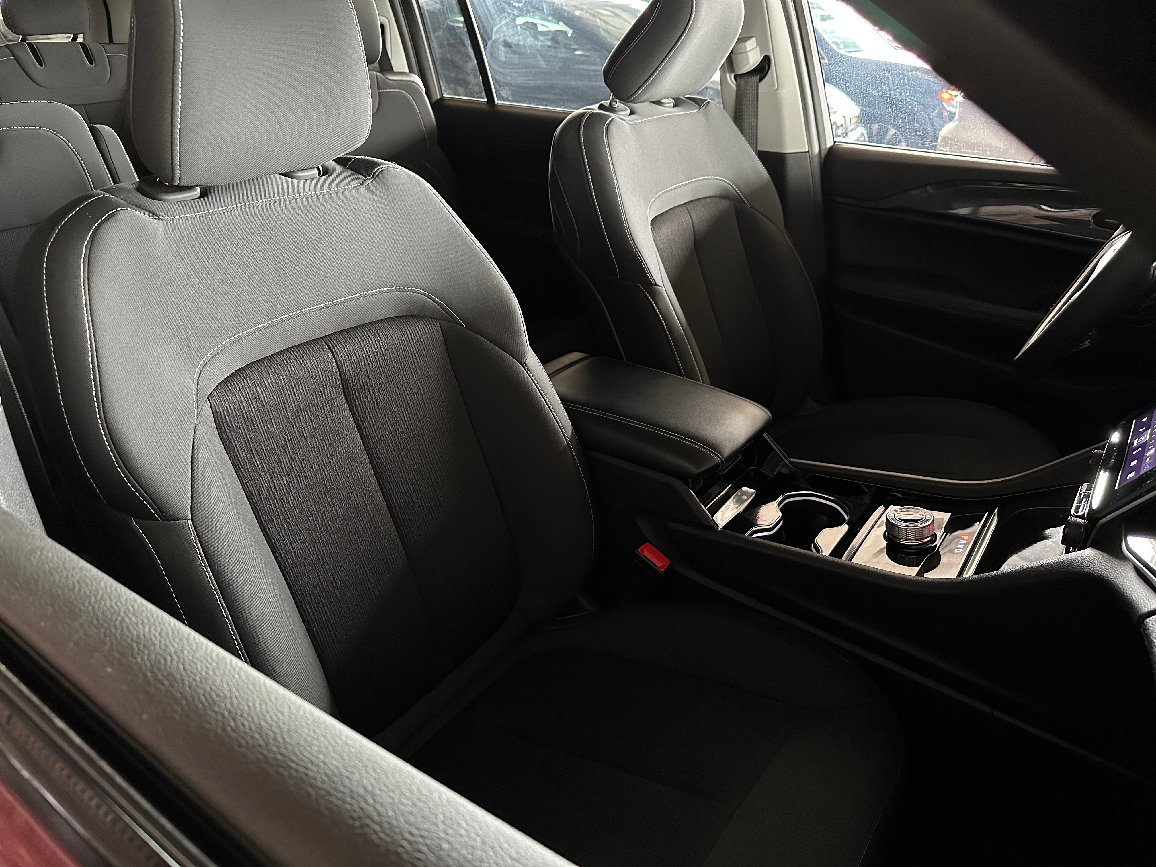 2023 Jeep Grand Cherokee L Laredo 2