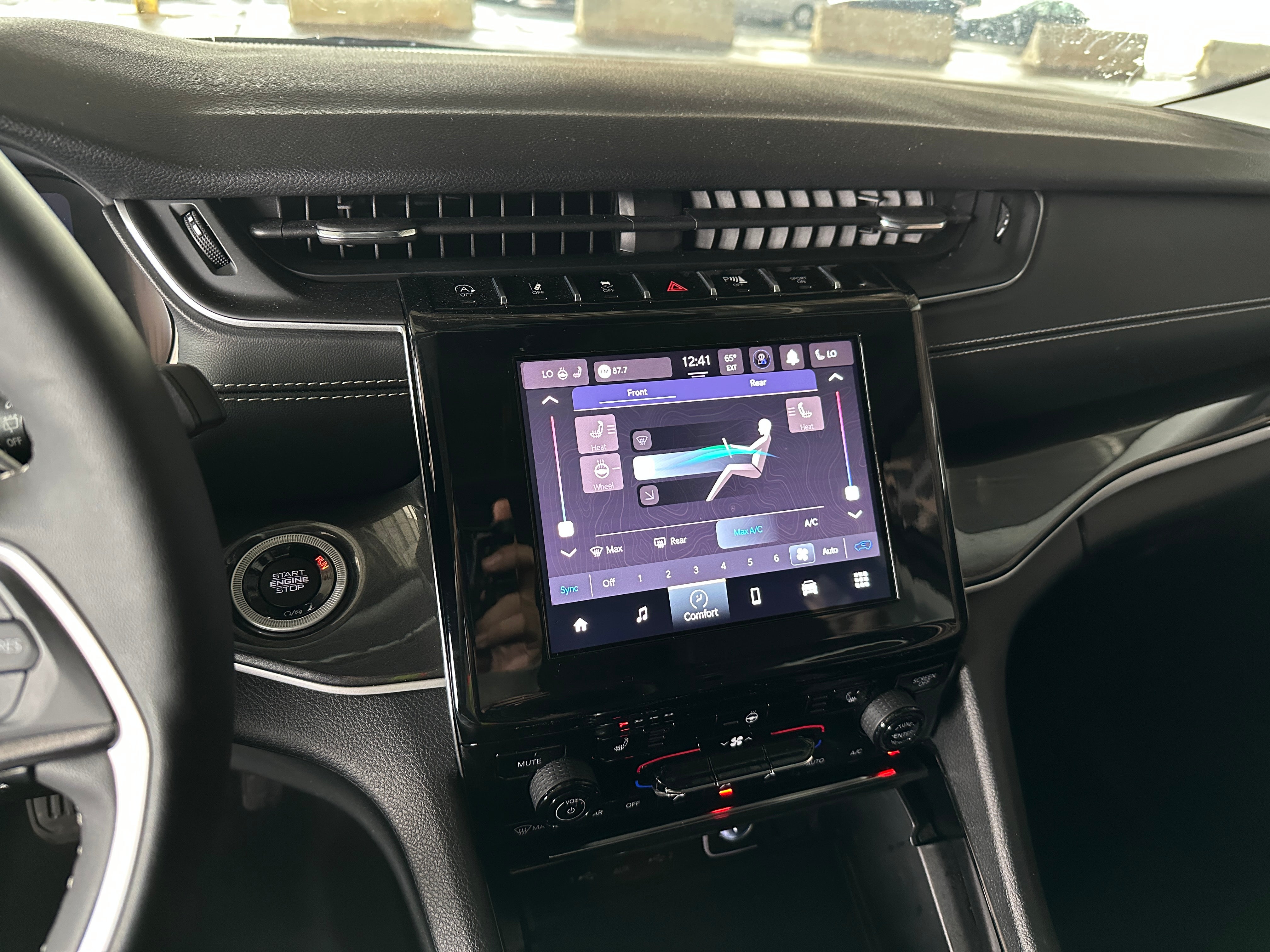 2023 Jeep Grand Cherokee L Laredo 4