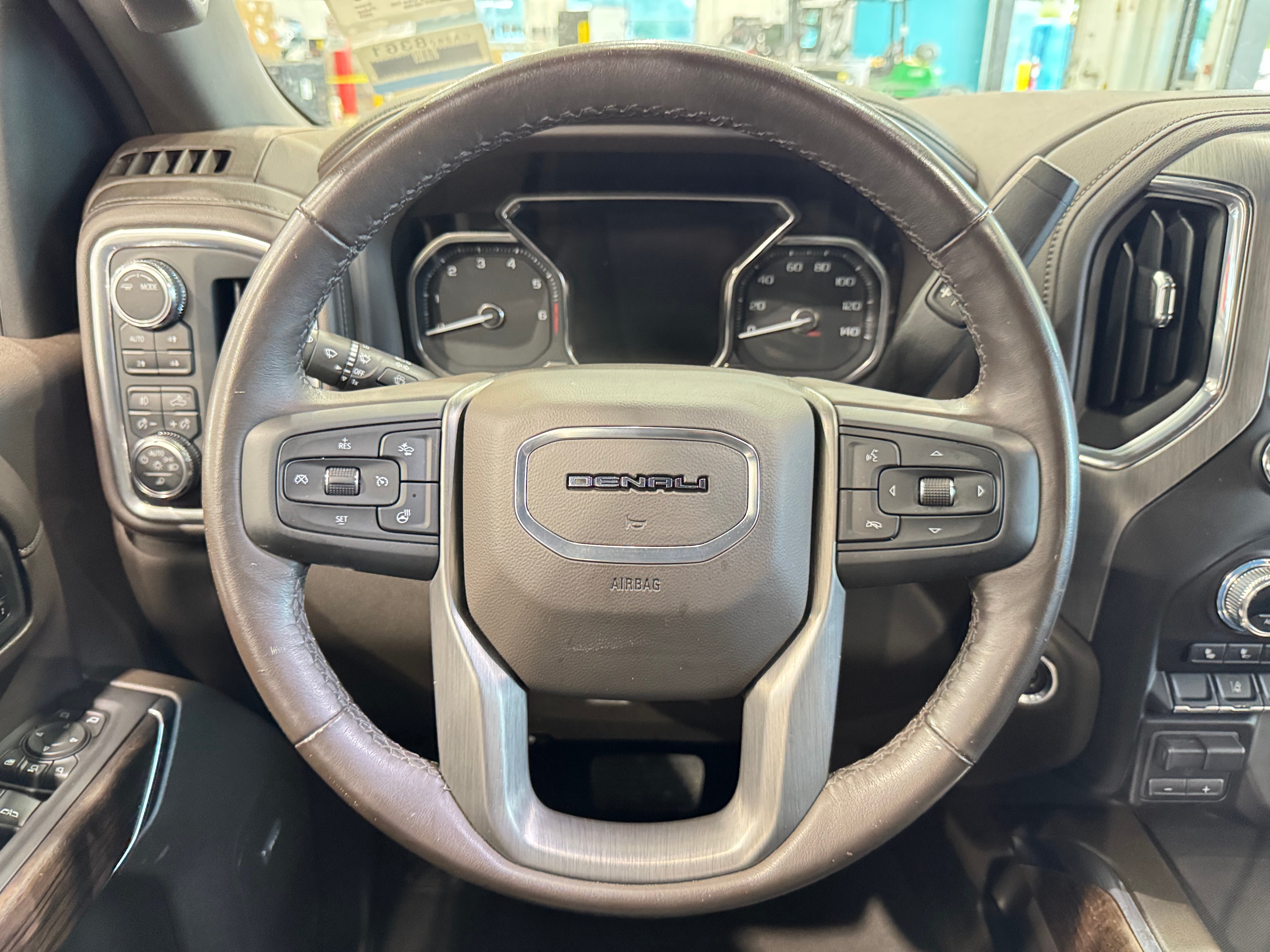 2023 GMC Sierra 2500 Denali 4