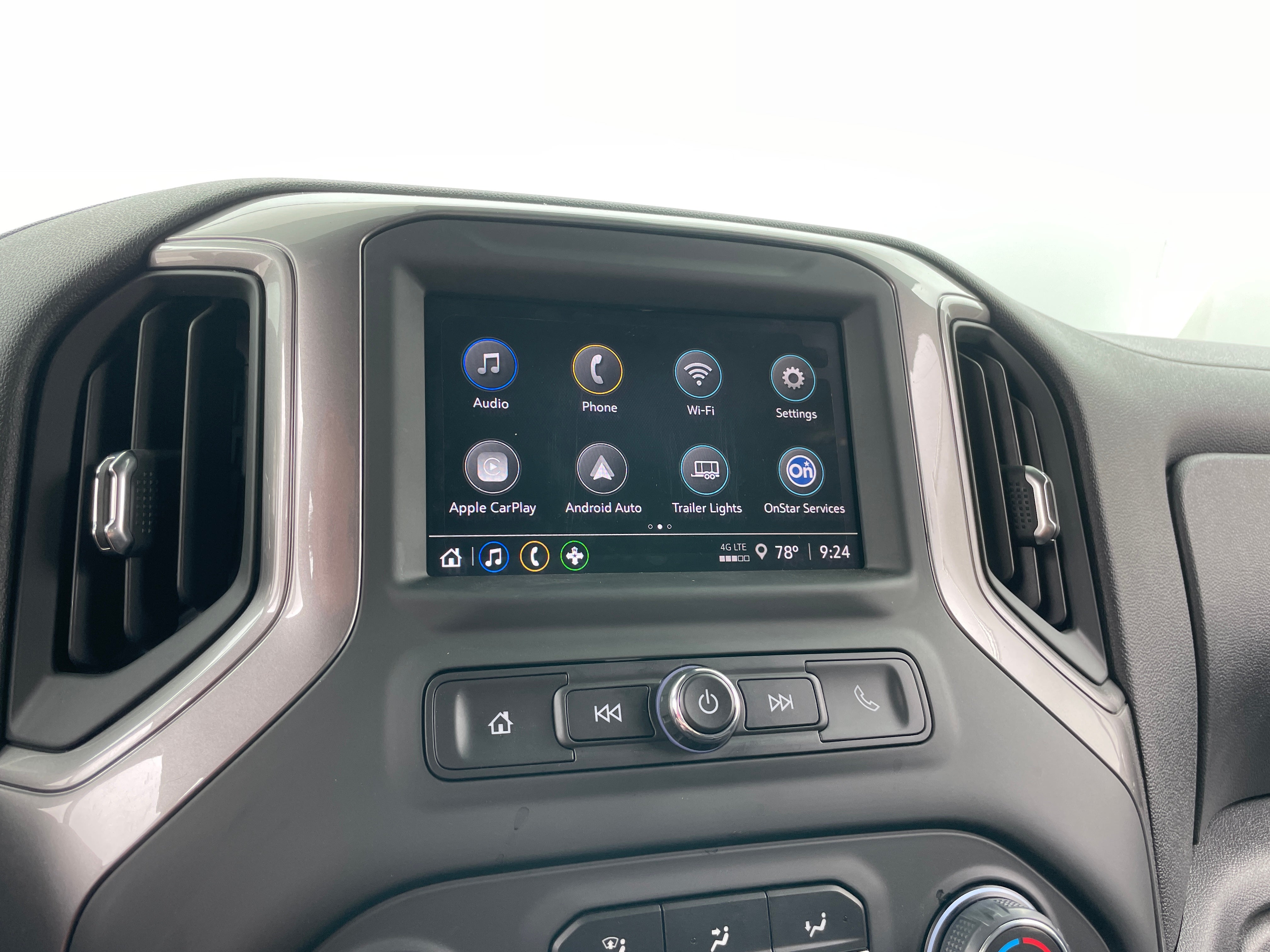 2024 Chevrolet Silverado 1500 Custom 4