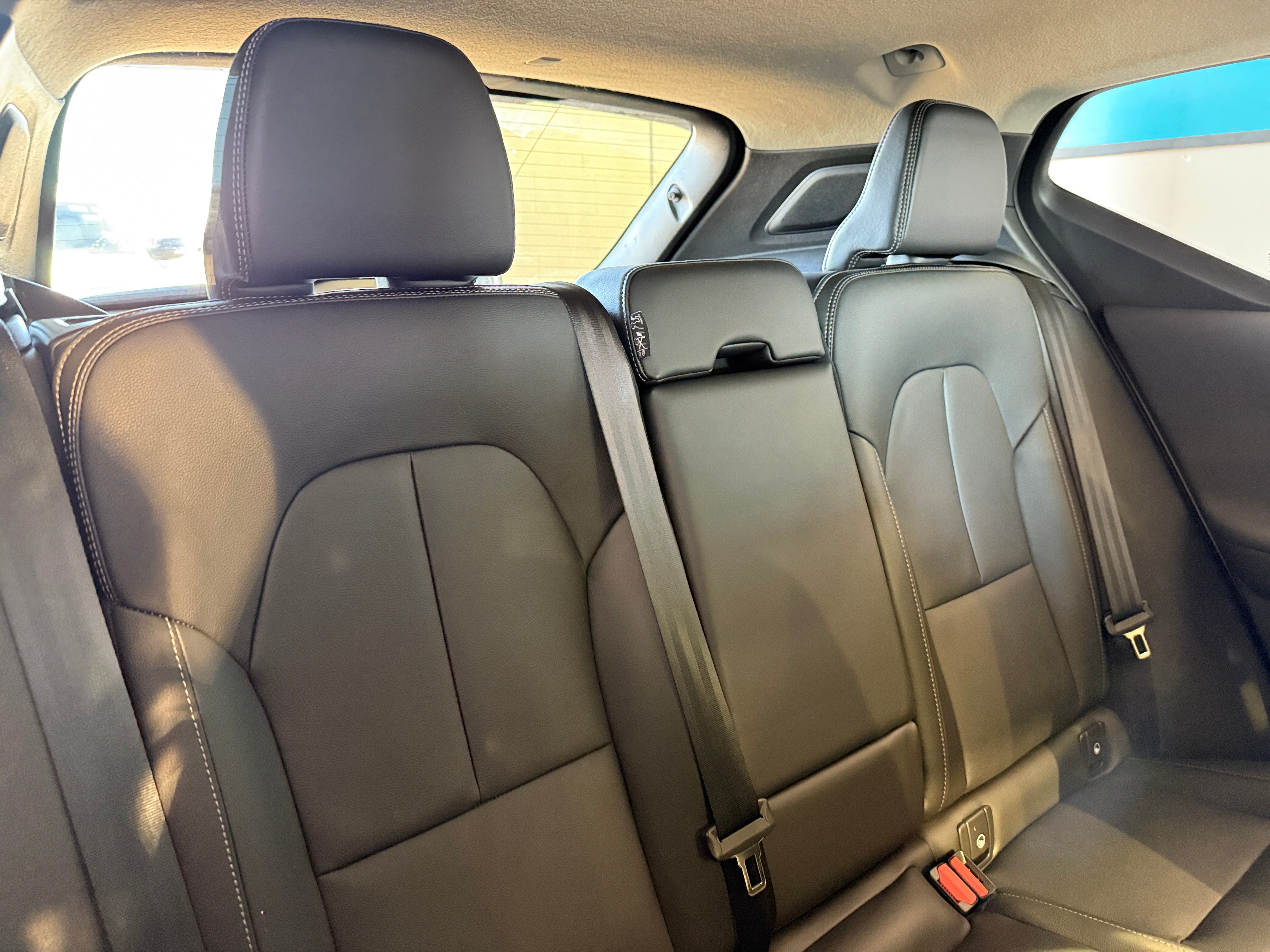 2024 Volvo XC40 B5 Core 5