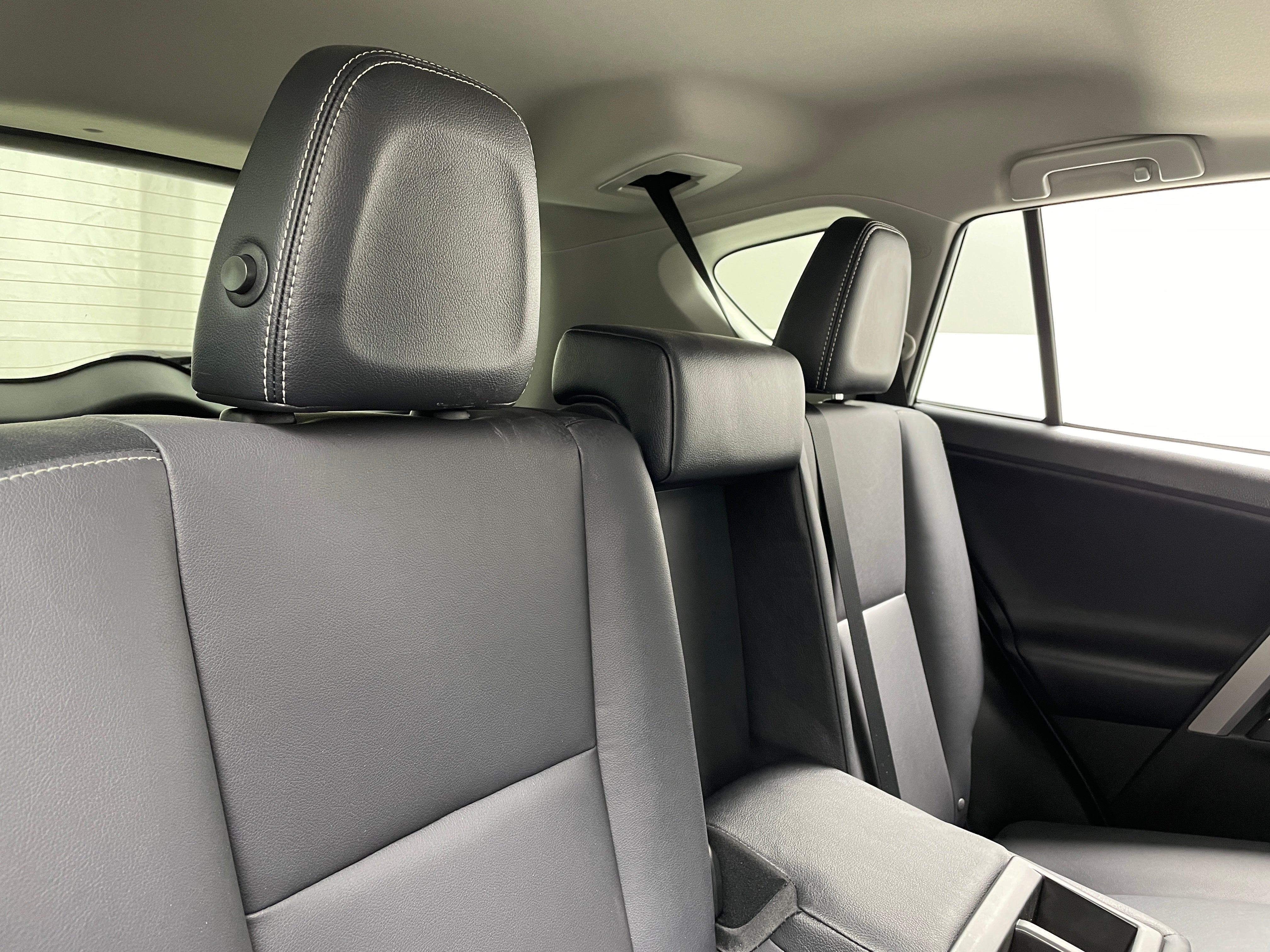 2018 Toyota RAV4 Limited 5