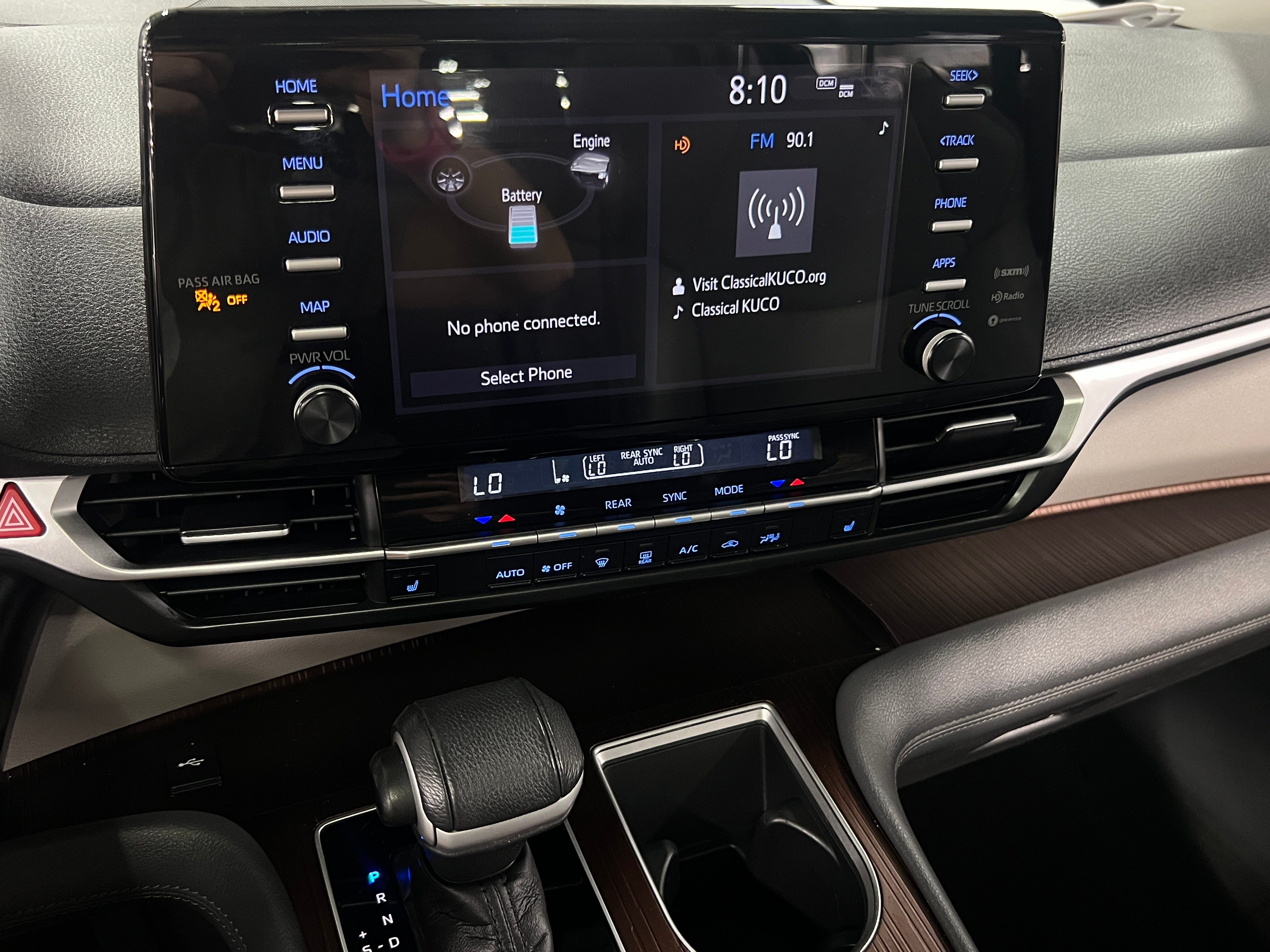 2021 Toyota Sienna XLE 3