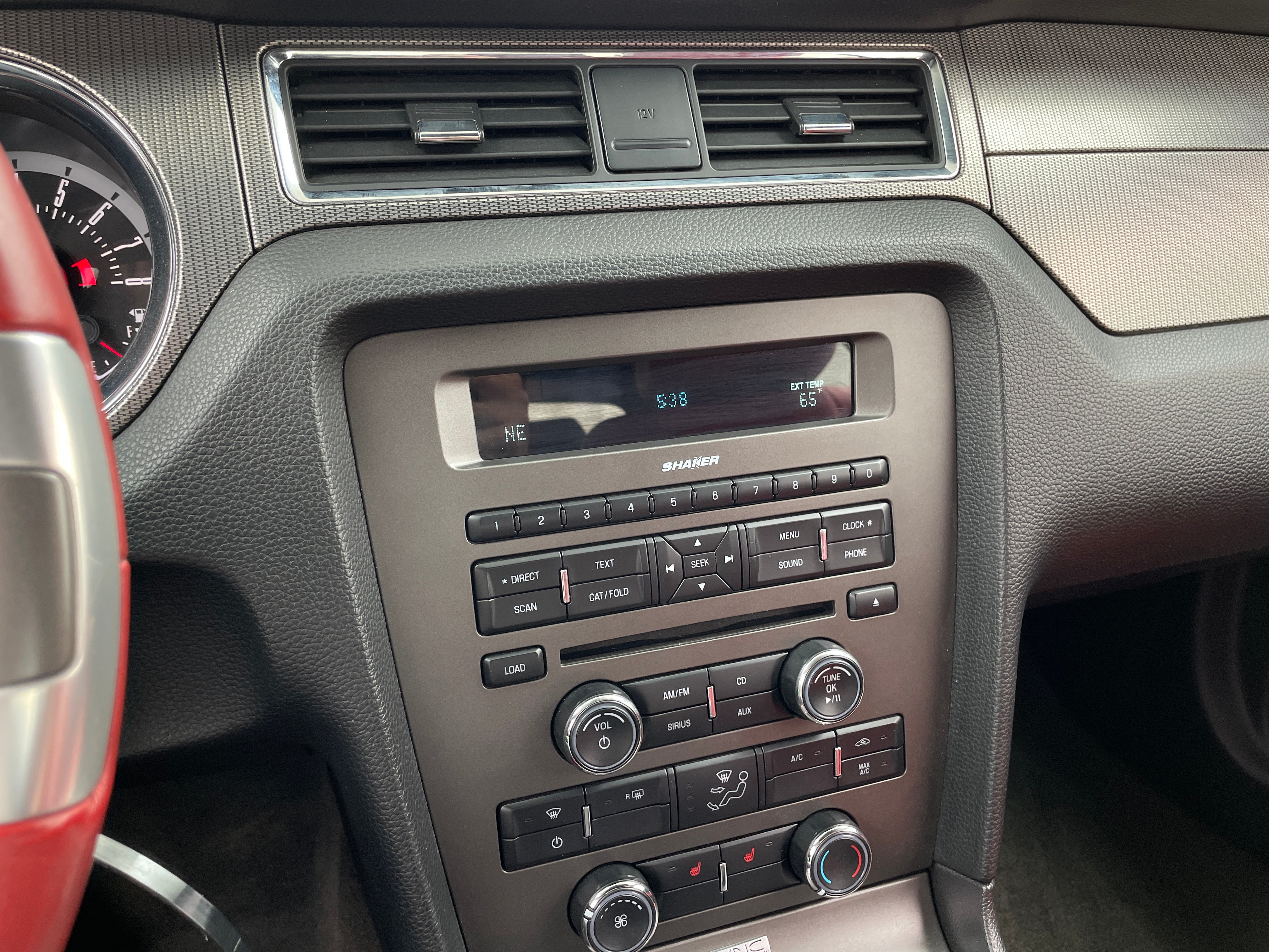 2013 Ford Mustang GT Premium 2