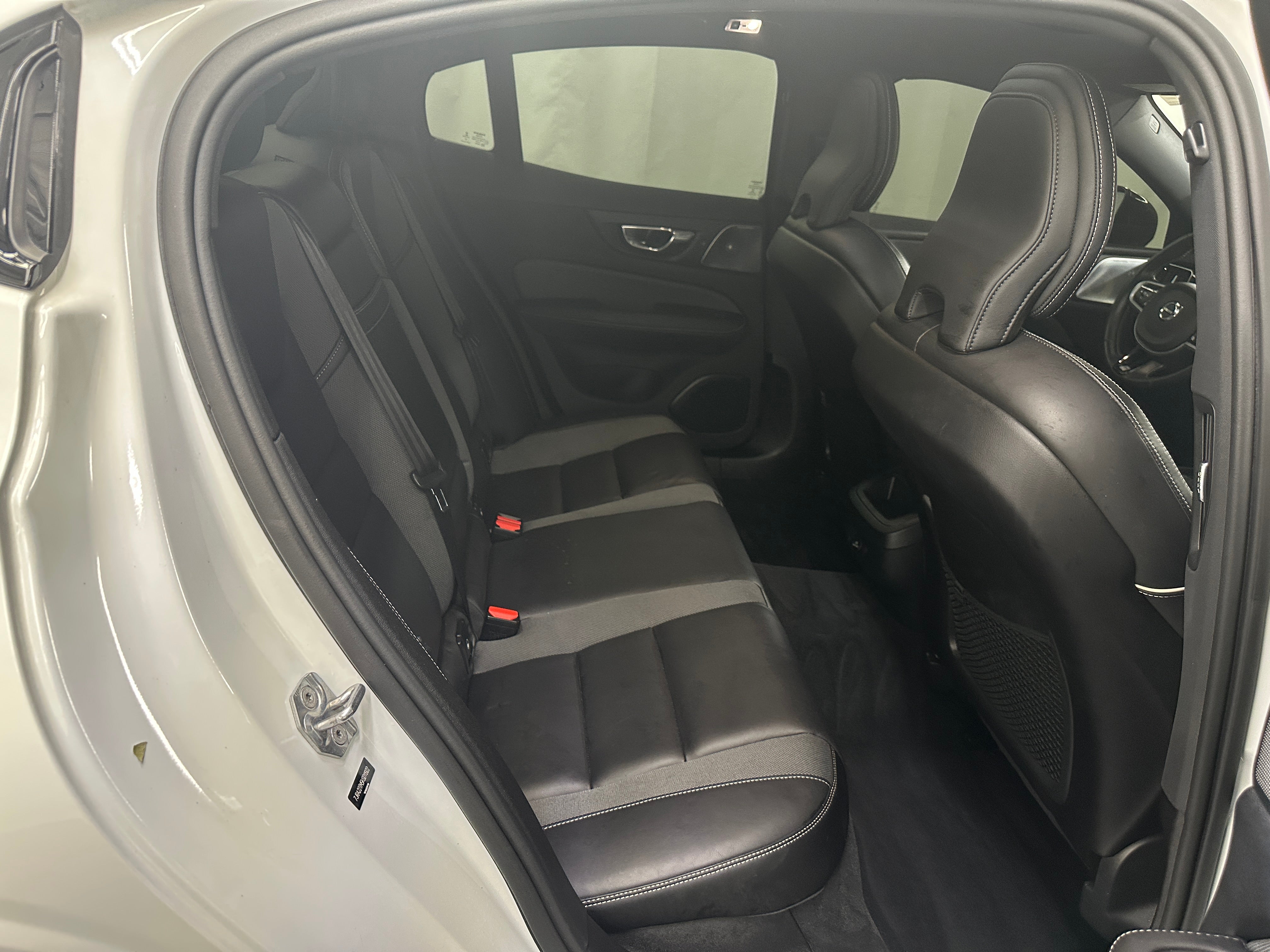2019 Volvo S60 T6 R-Design 5