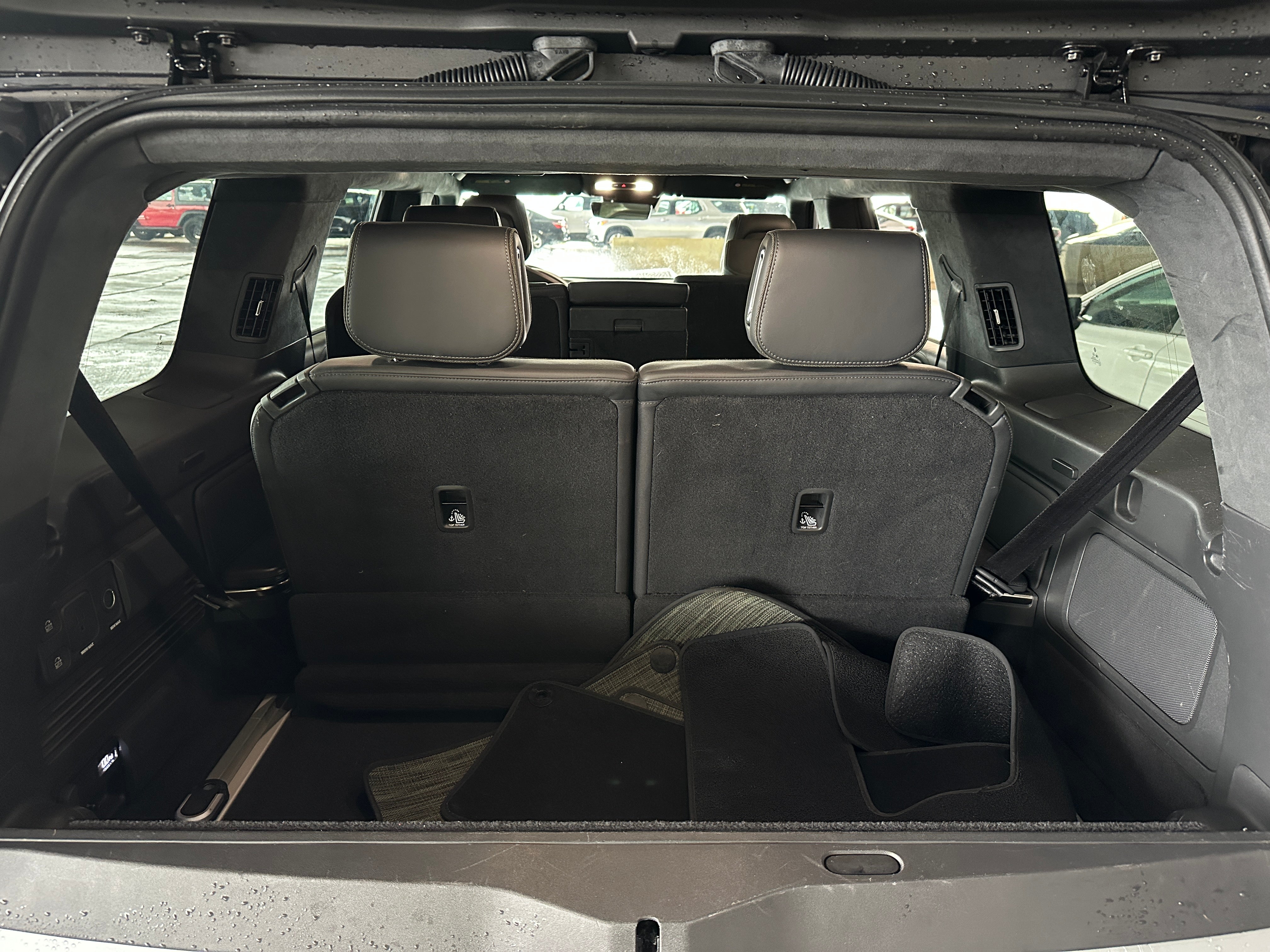 2023 Rivian R1S Launch Edition 6