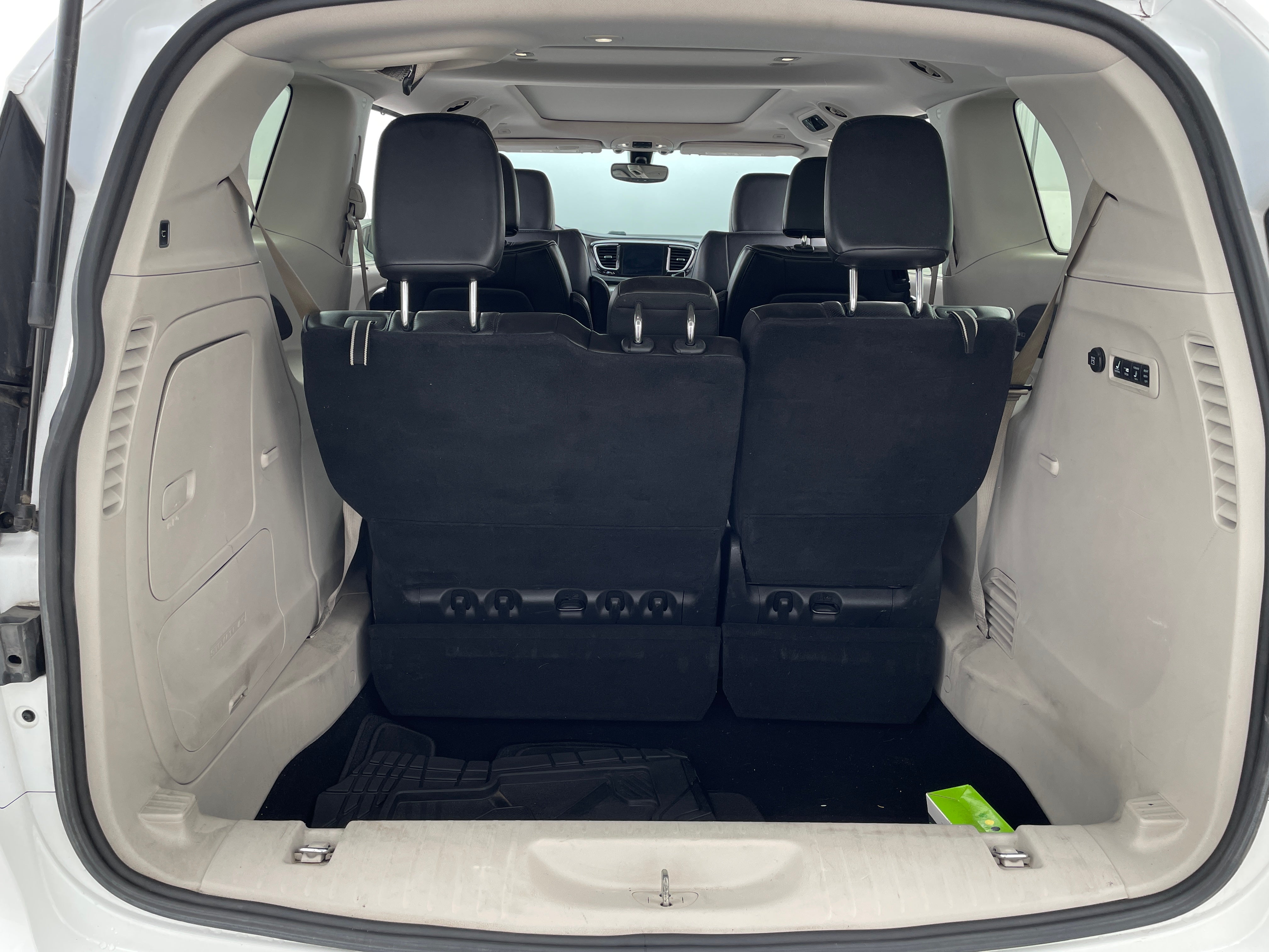 2019 Chrysler Pacifica Limited 6