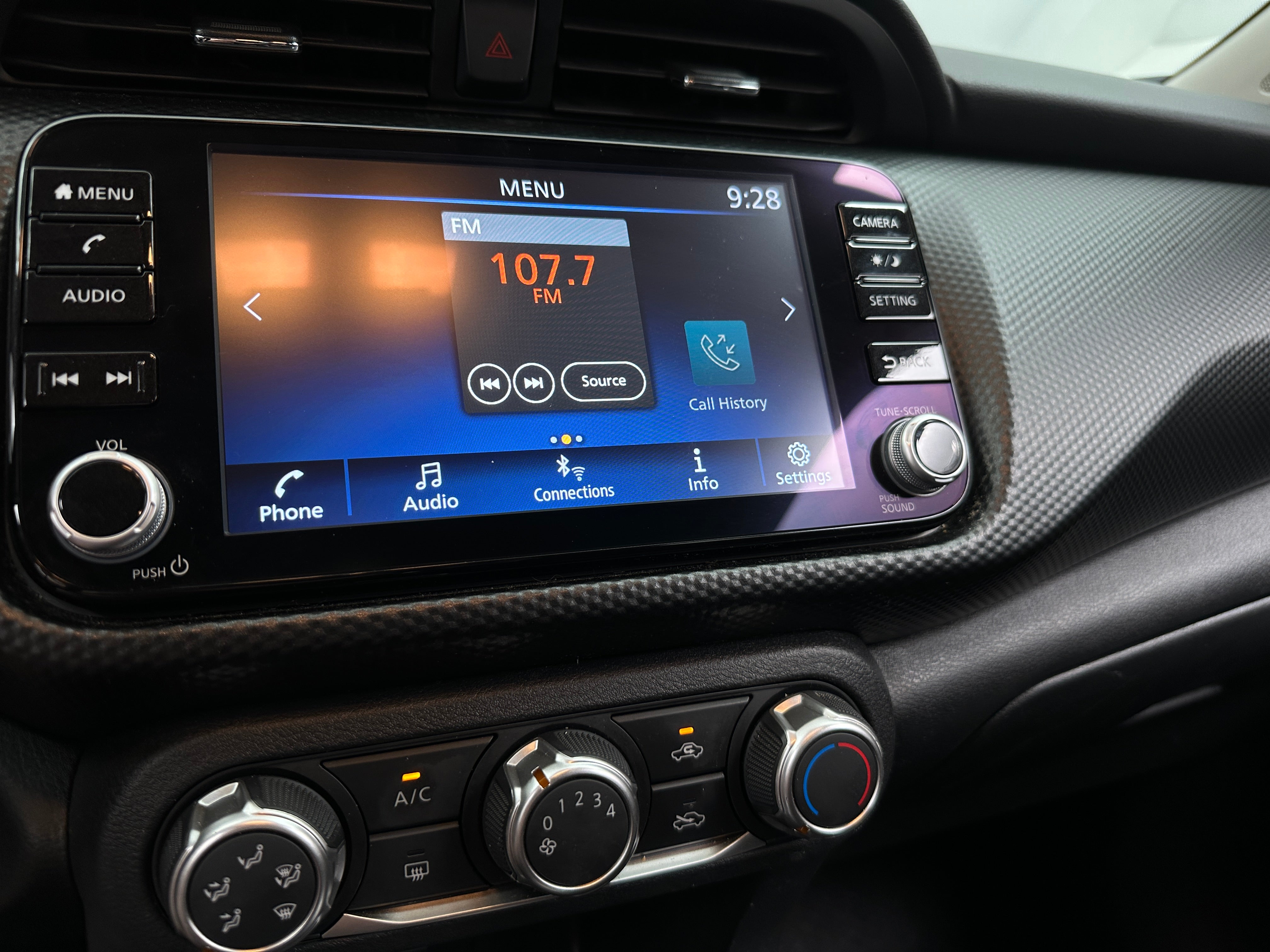 2024 Nissan Kicks SV 4