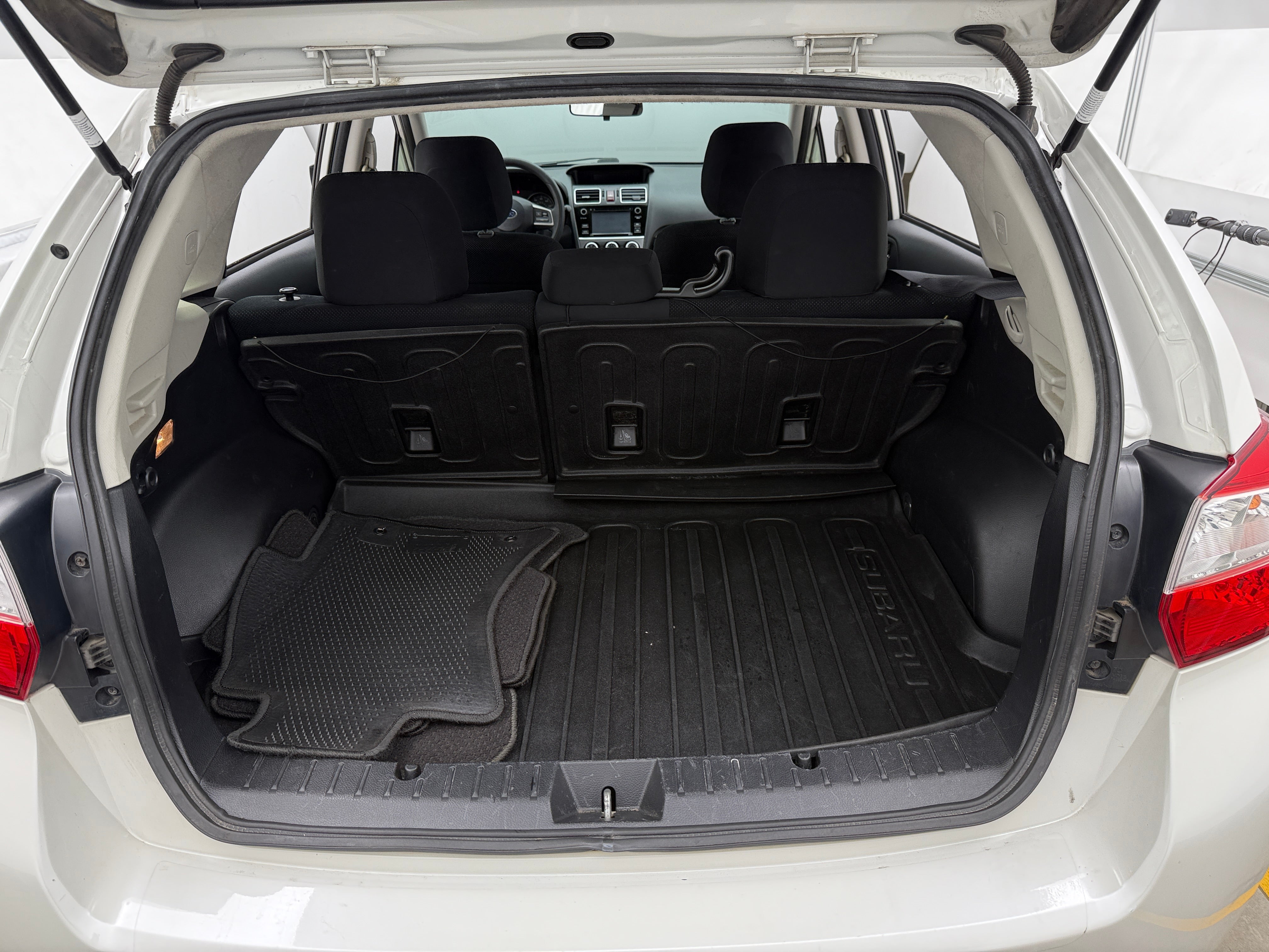 2016 Subaru Impreza Premium 7