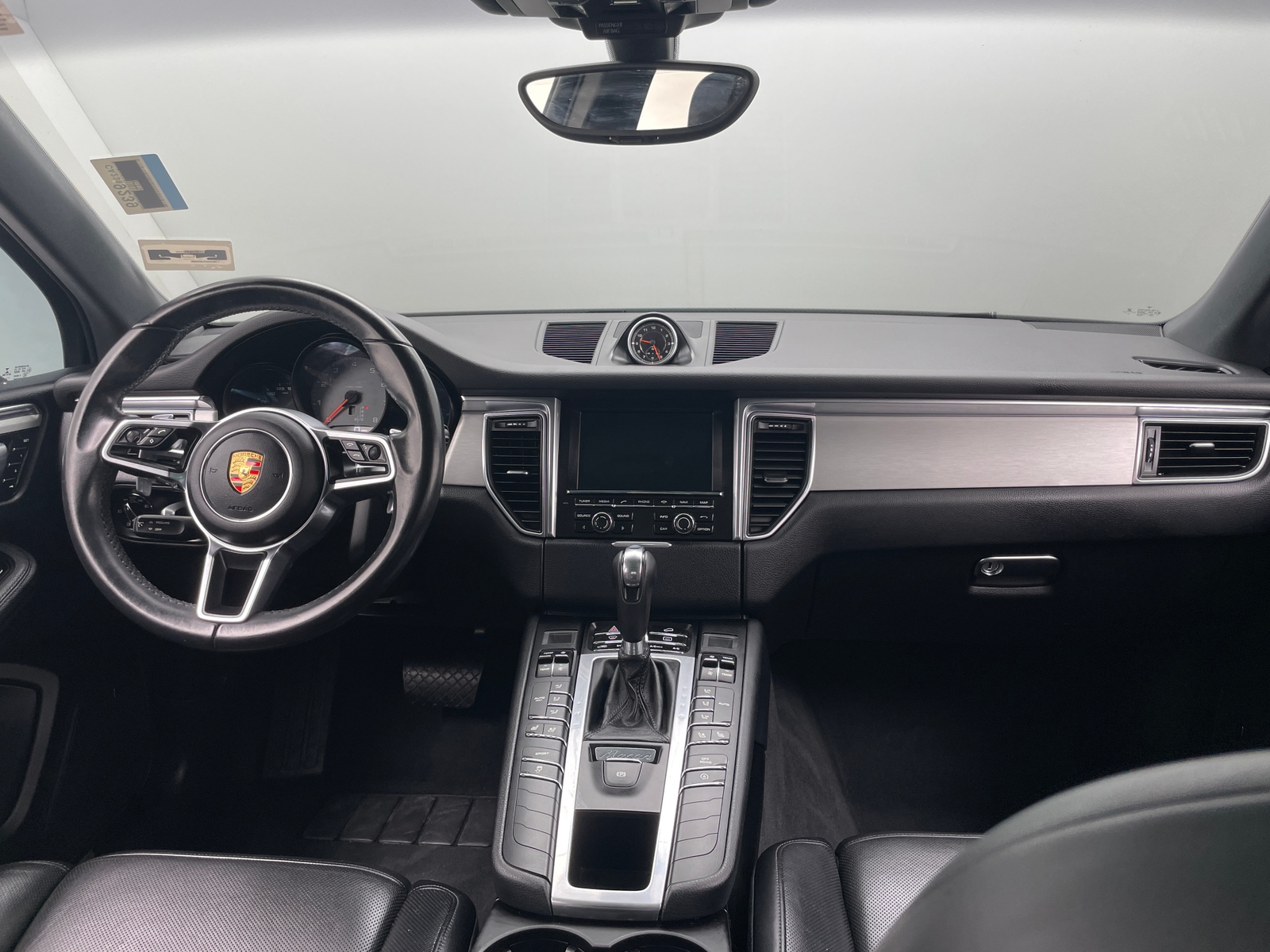 Thumbnail: 2015 Porsche Macan - 2