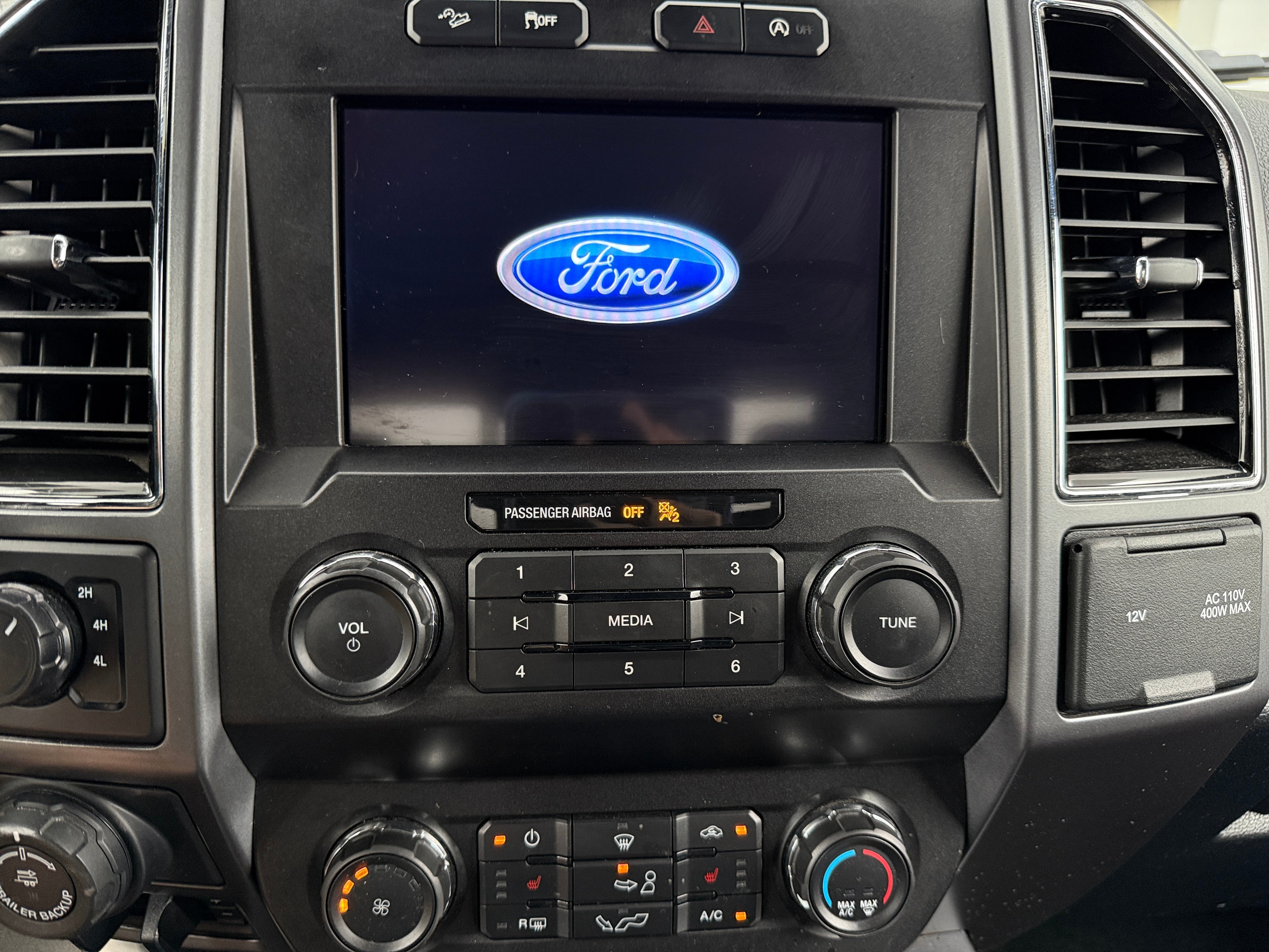 2019 Ford Econoline E-150 4