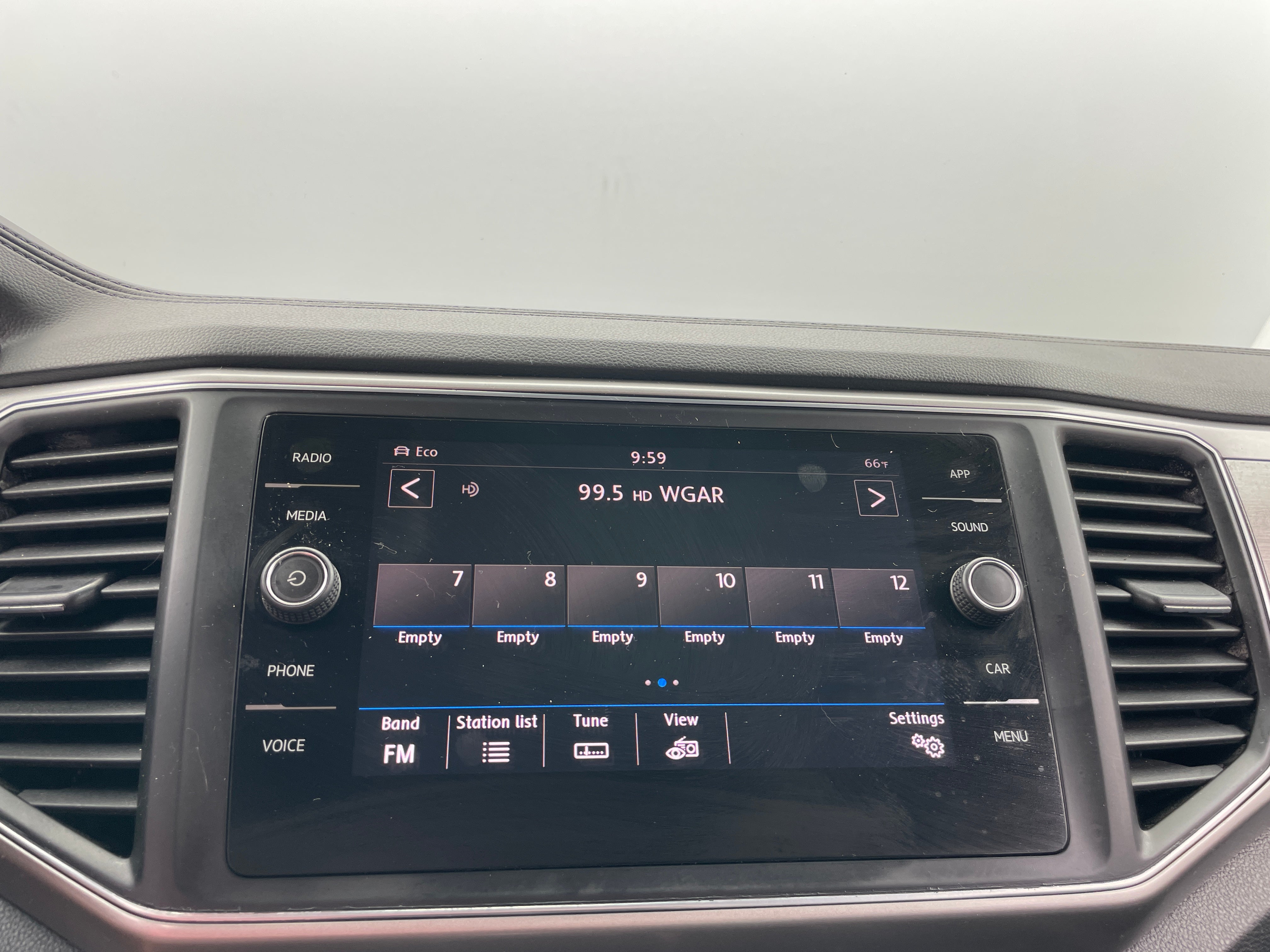2018 Volkswagen Atlas SE 3
