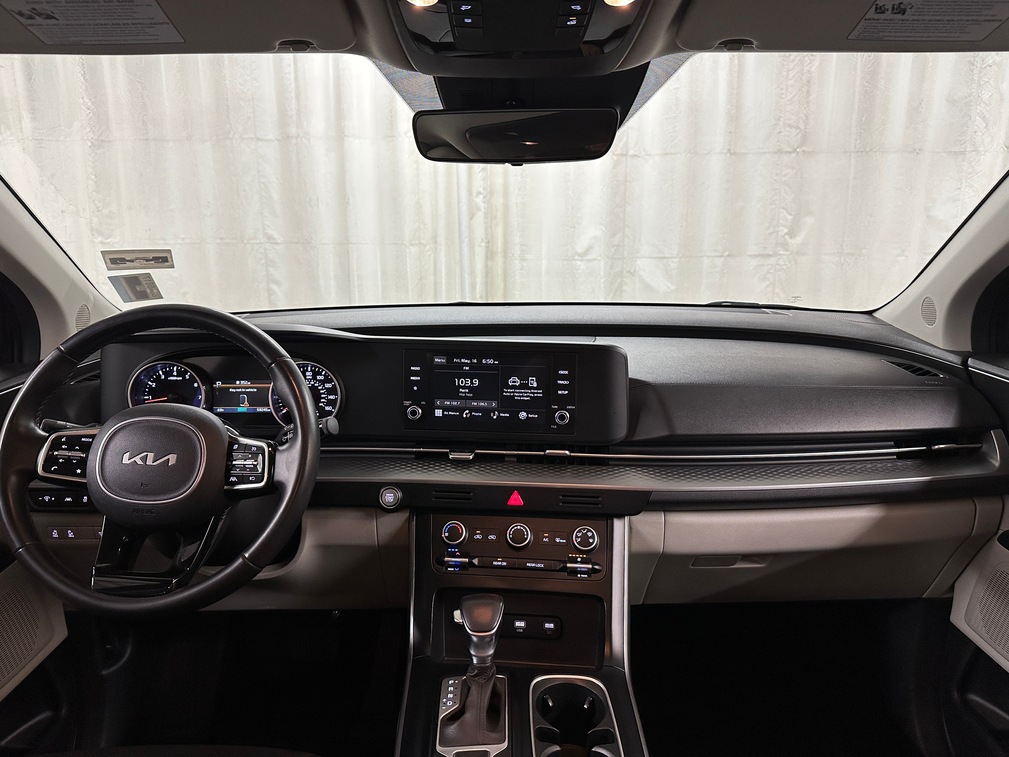 2023 Kia Carnival LX 2