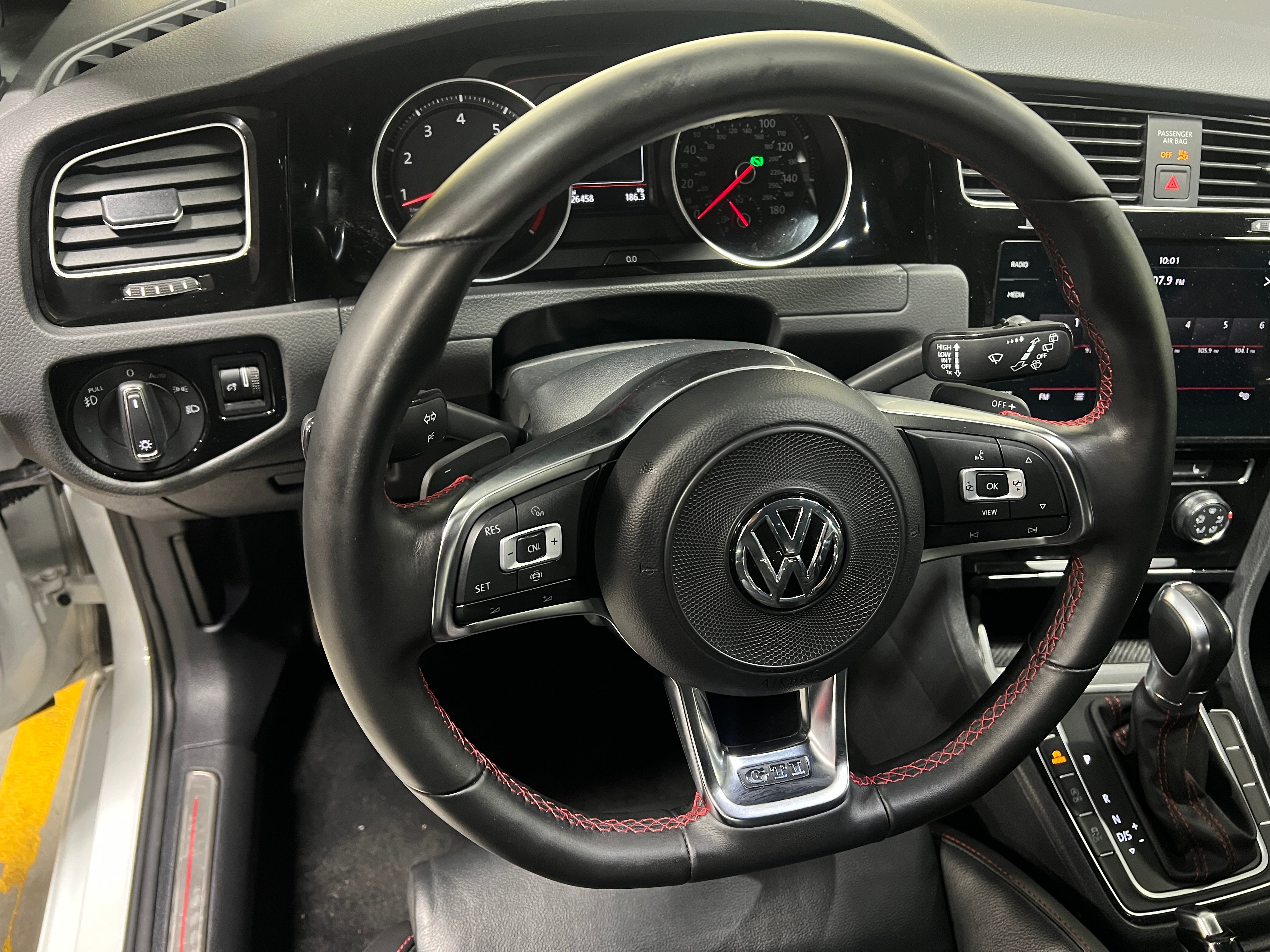 2019 Volkswagen Golf GTI SE 4
