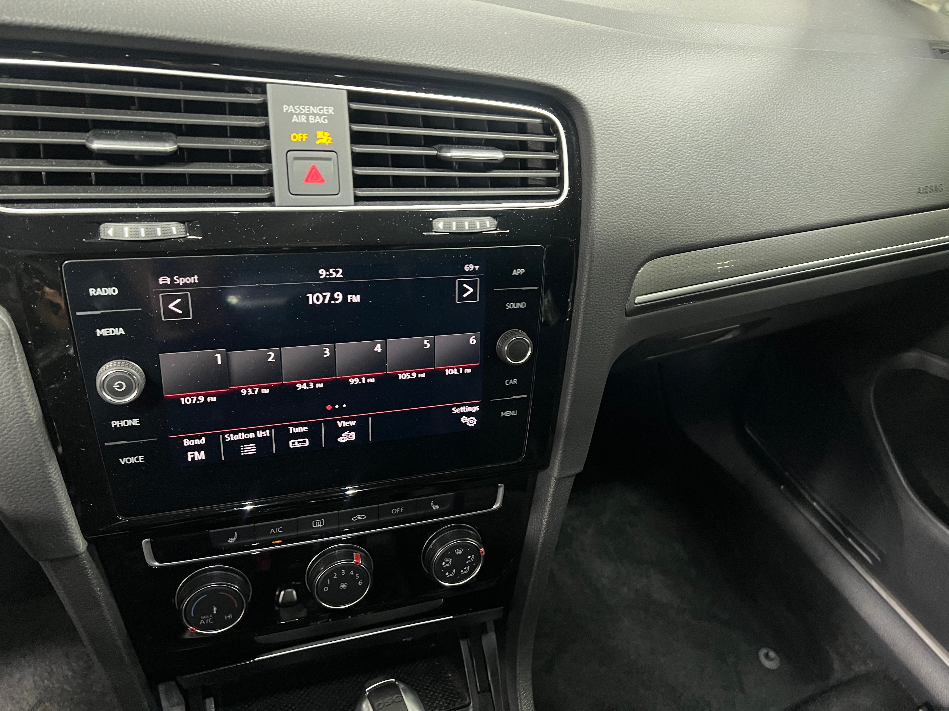 2019 Volkswagen Golf GTI SE 3