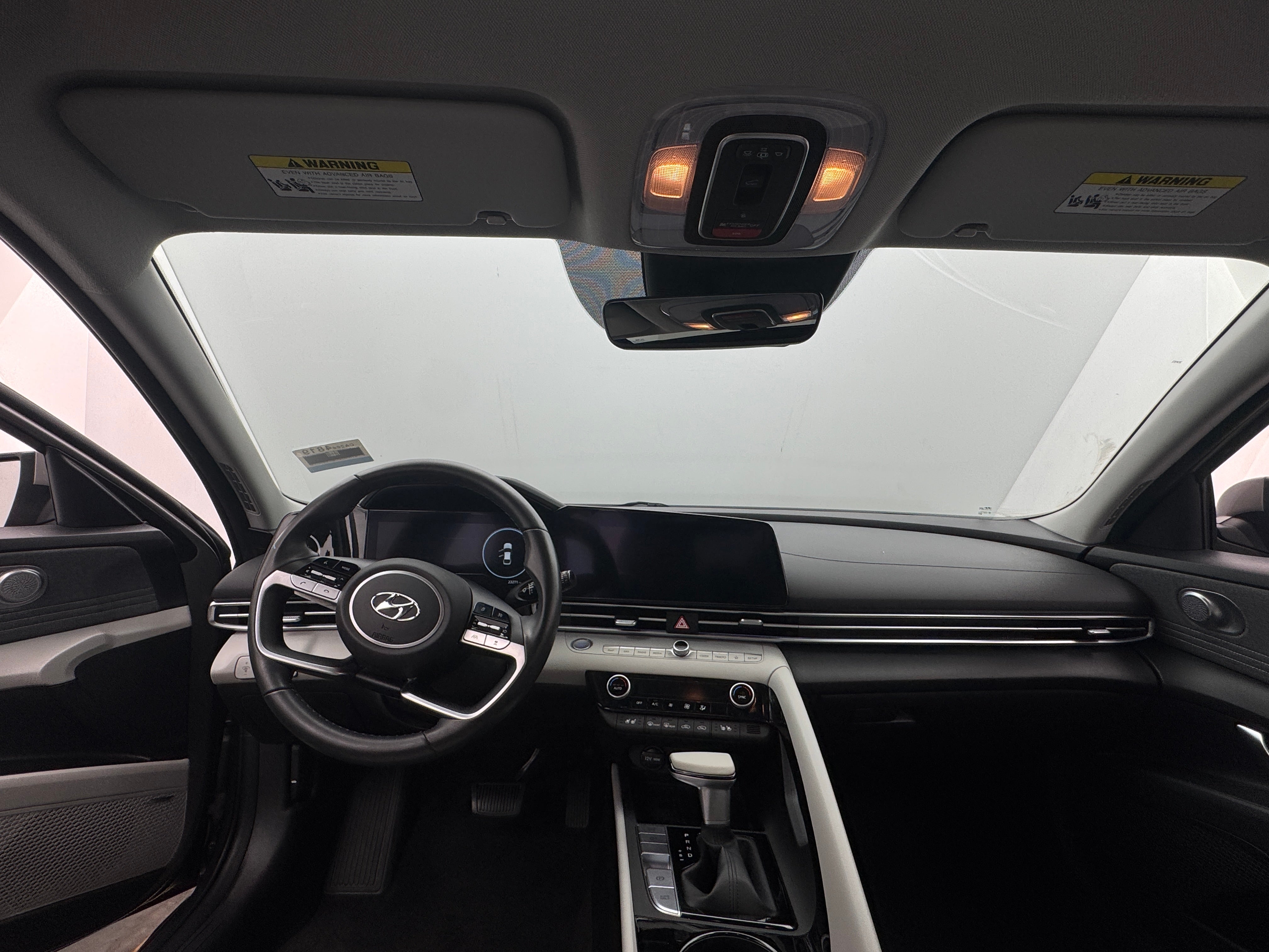 2022 Hyundai Elantra Limited Edition 2