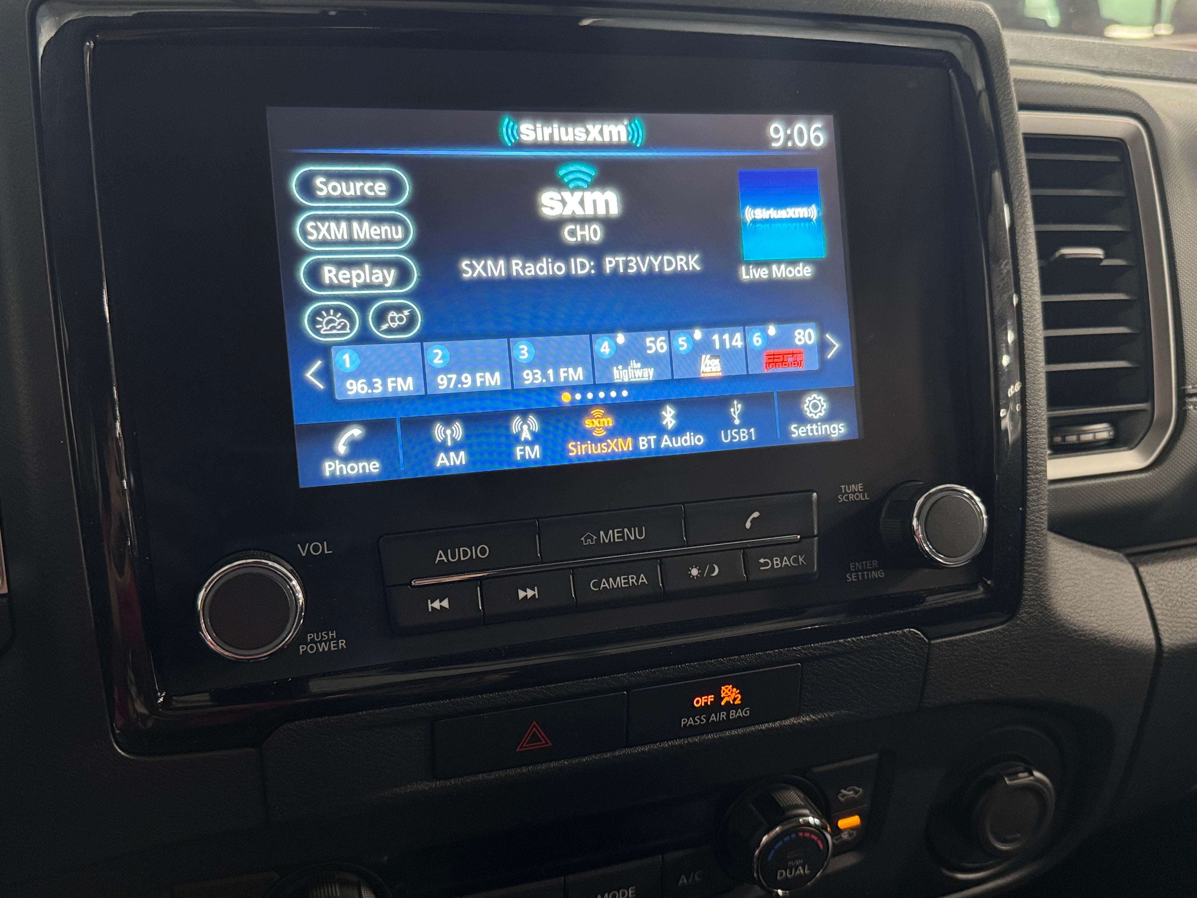 2022 Nissan Frontier SV 4