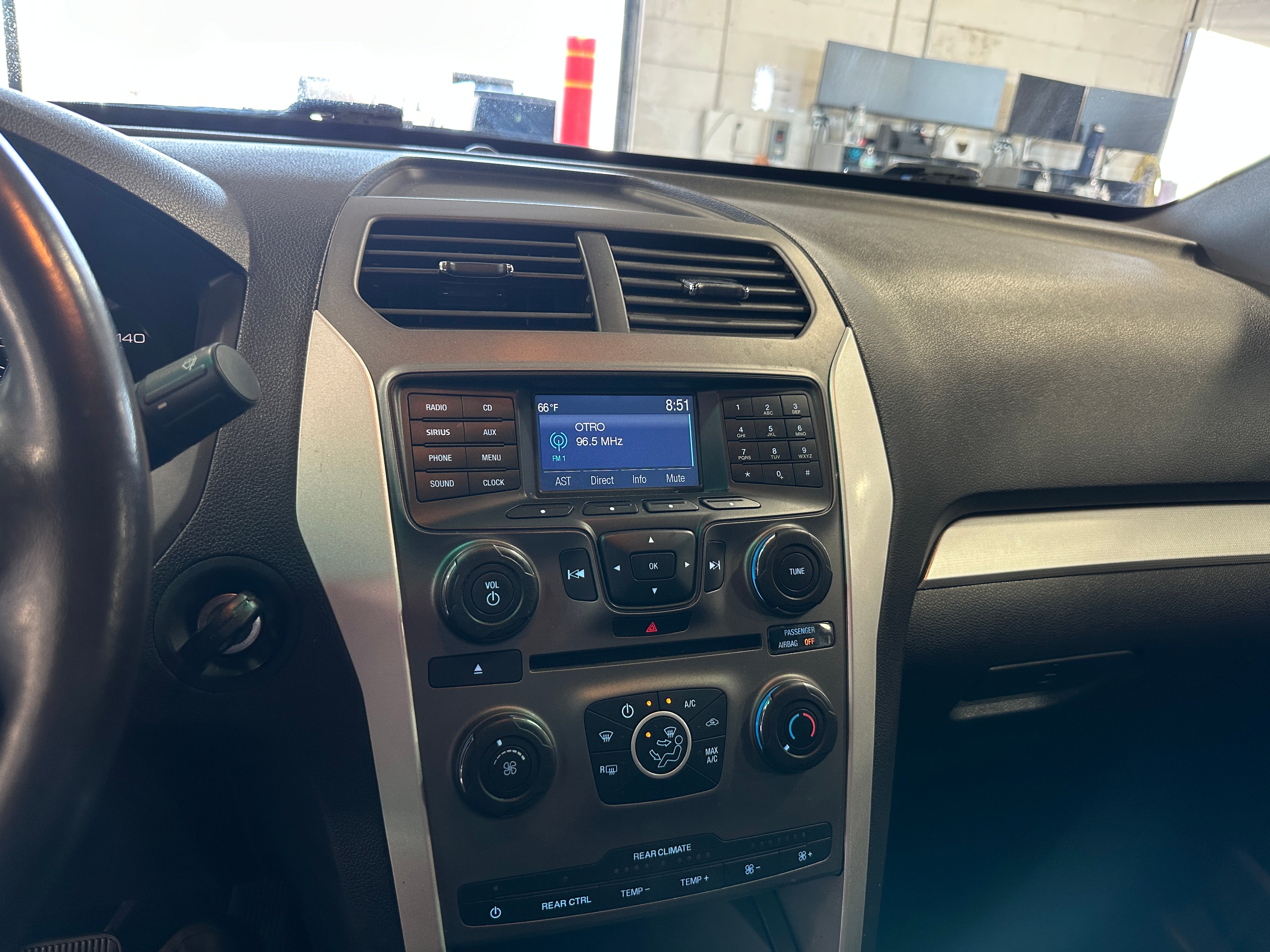 2015 Ford Explorer XLT 4