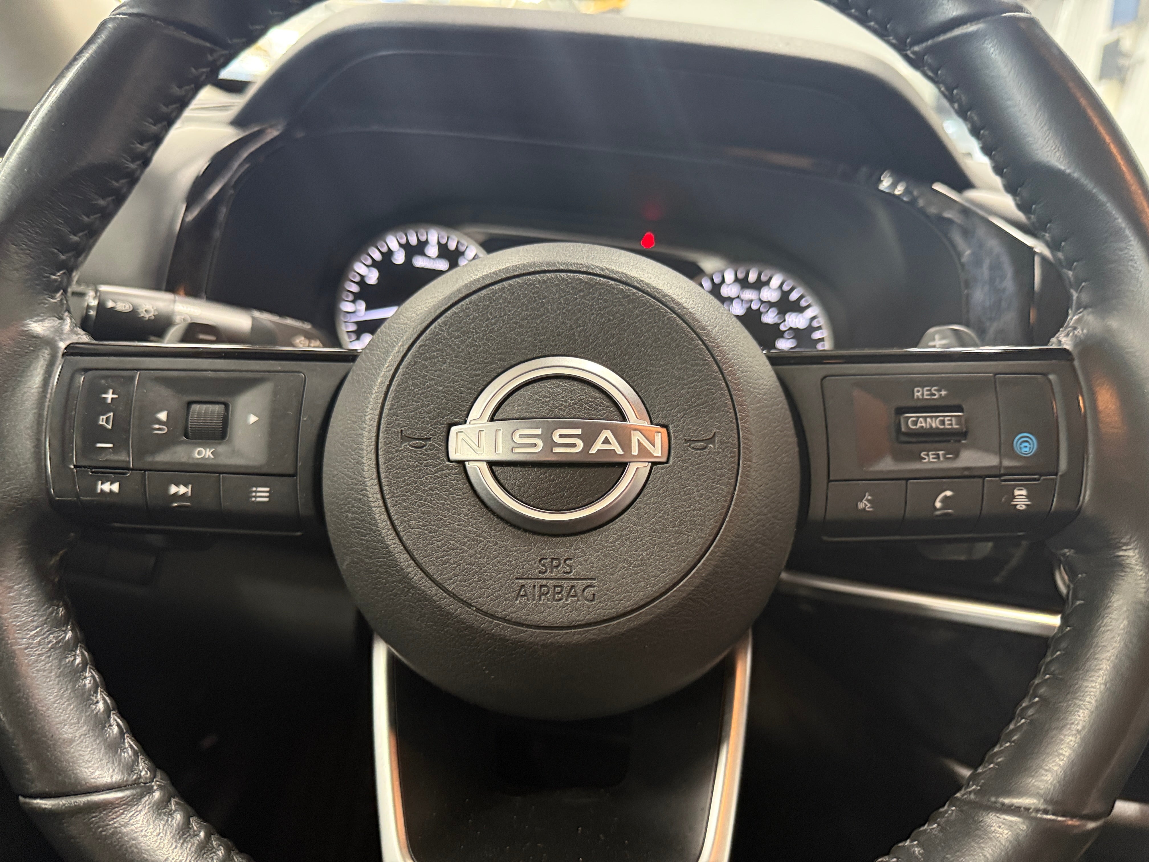2022 Nissan Pathfinder SV 5