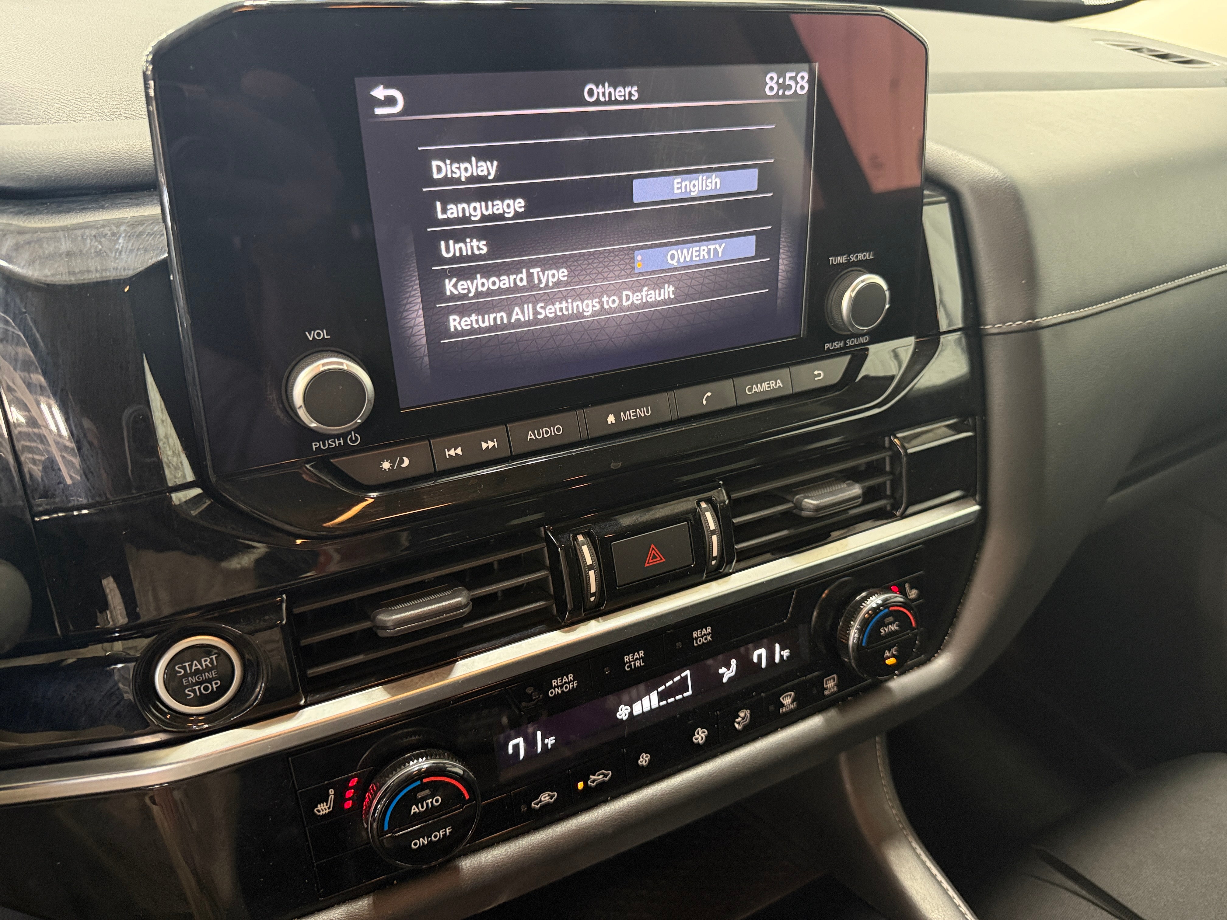 2022 Nissan Pathfinder SV 4