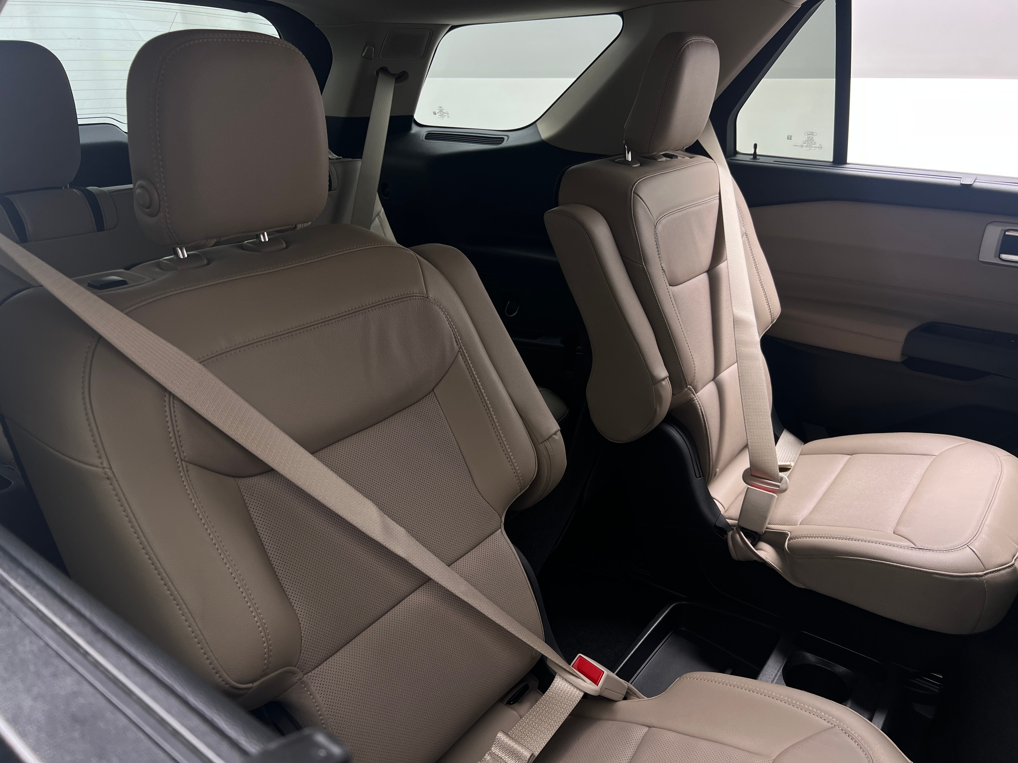 2020 Ford Explorer Limited 5